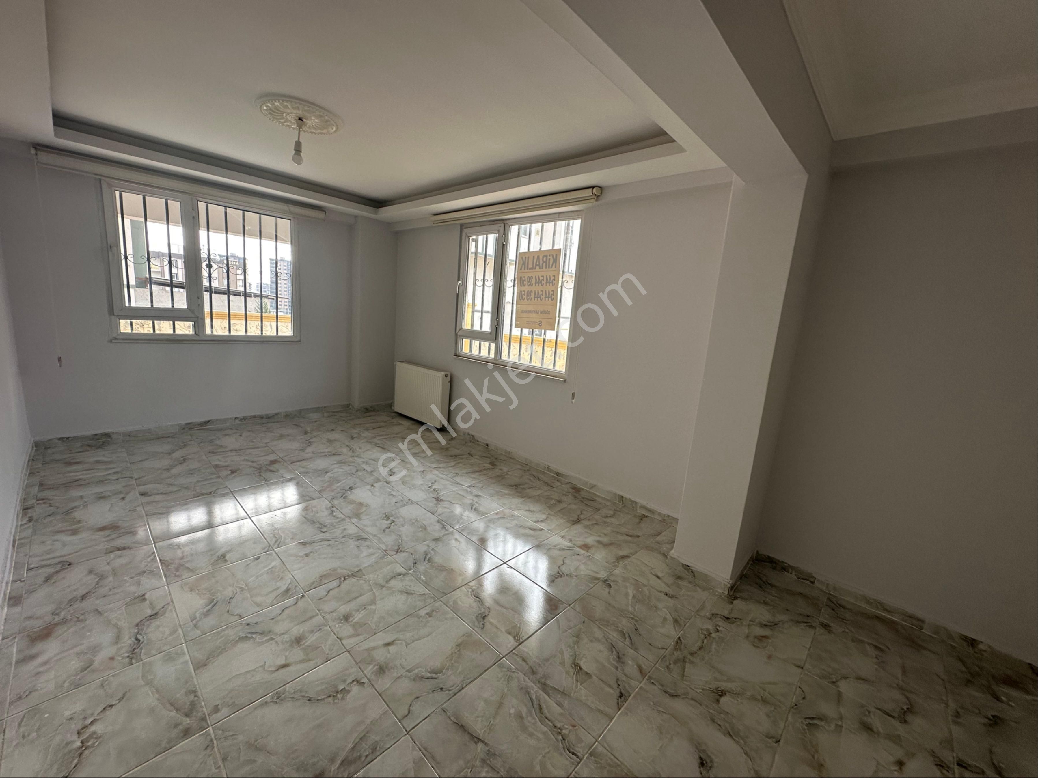 Seyrantepe Mahallesinde Kiralık 2+0 Temiz Daire - Görsel 2