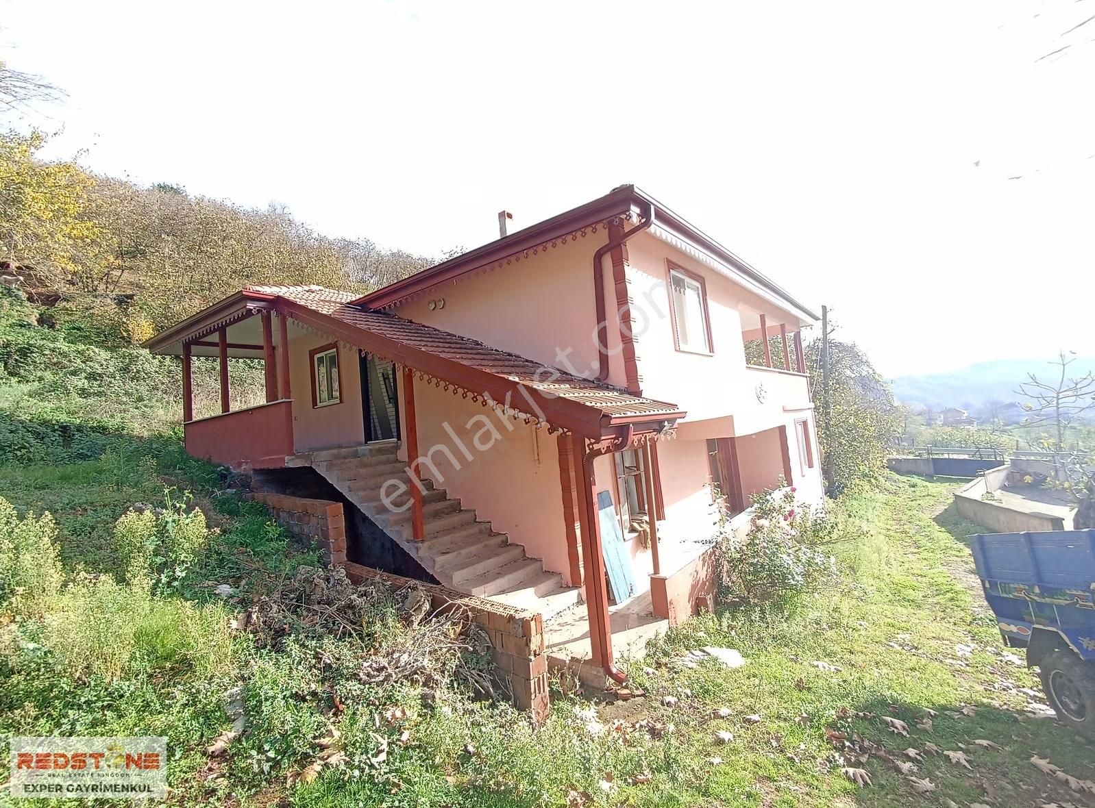 Karasu Yassıgeçit 719m2 Köy İçi İki Katlı Ev Ve Bahçesi - Görsel 7