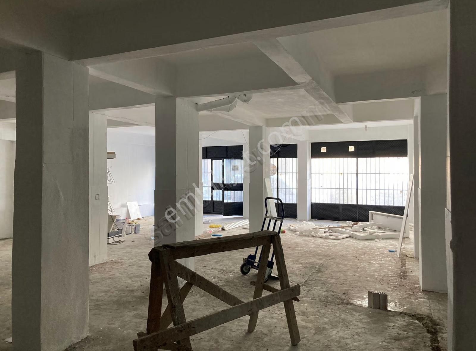 Ilıca Caddesinde 360 M2 Yola Cephe Satılık Dükkan - Görsel 3