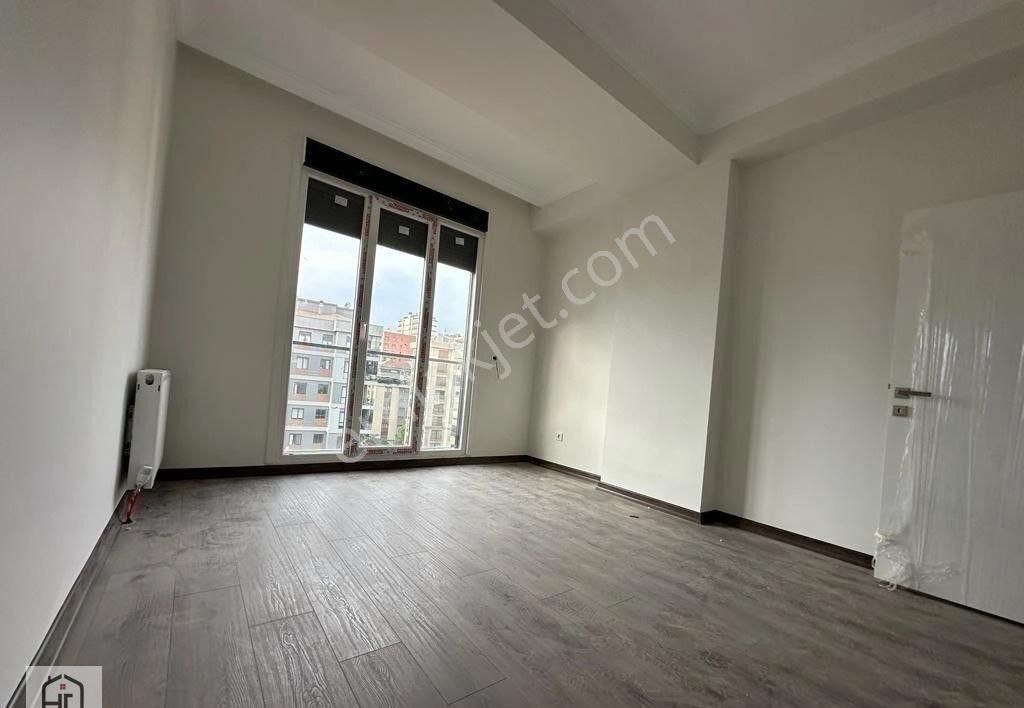 Erenköy Divanın Sokağında 3+1 Balkonlu Lüks Fırsat!! - Görsel 5