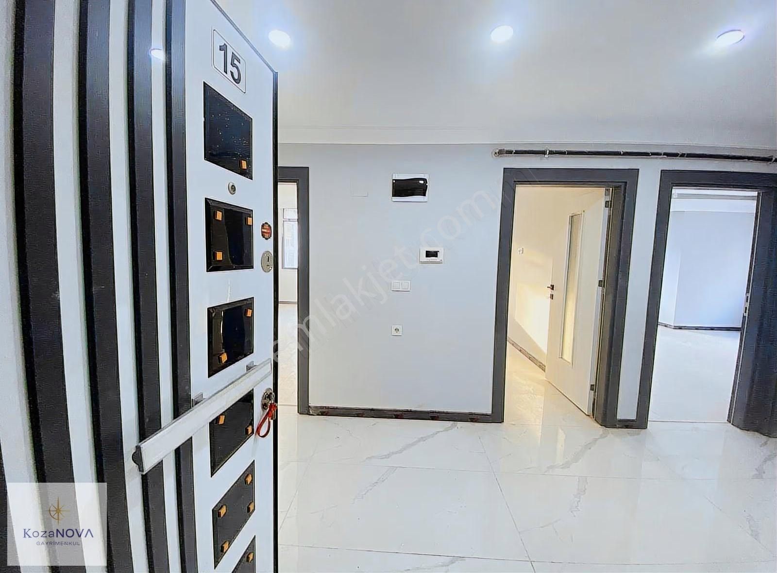 Kozanovadan Lüks Site İçi 4+1 Asansörlü Çatı Dubleks