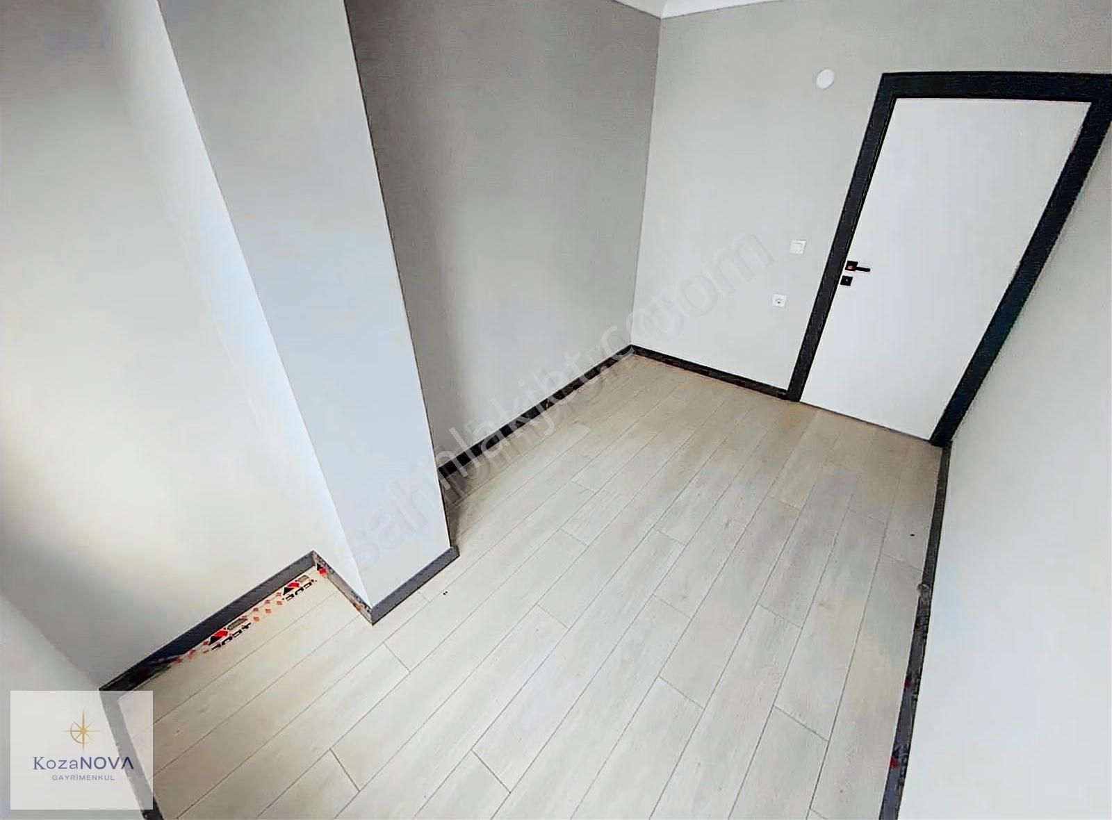 Kozanovadan Lüks Site İçi 4+1 Asansörlü Çatı Dubleks - Görsel 2