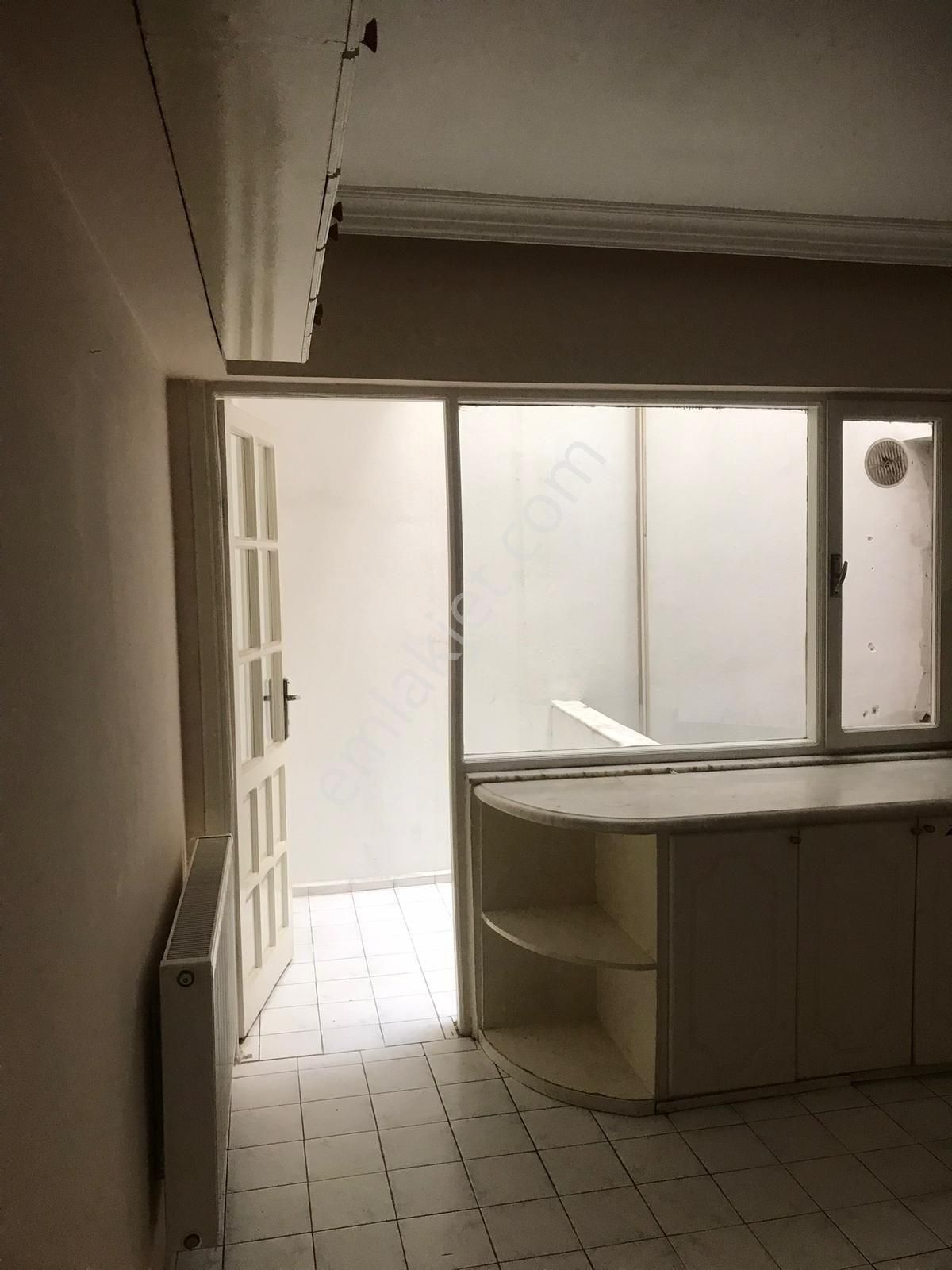 Aydın Kurtuluş Mahallesinde Satılık 3+1 150 M2 Tapu Hazır Sorunsuz Daire - Görsel 4