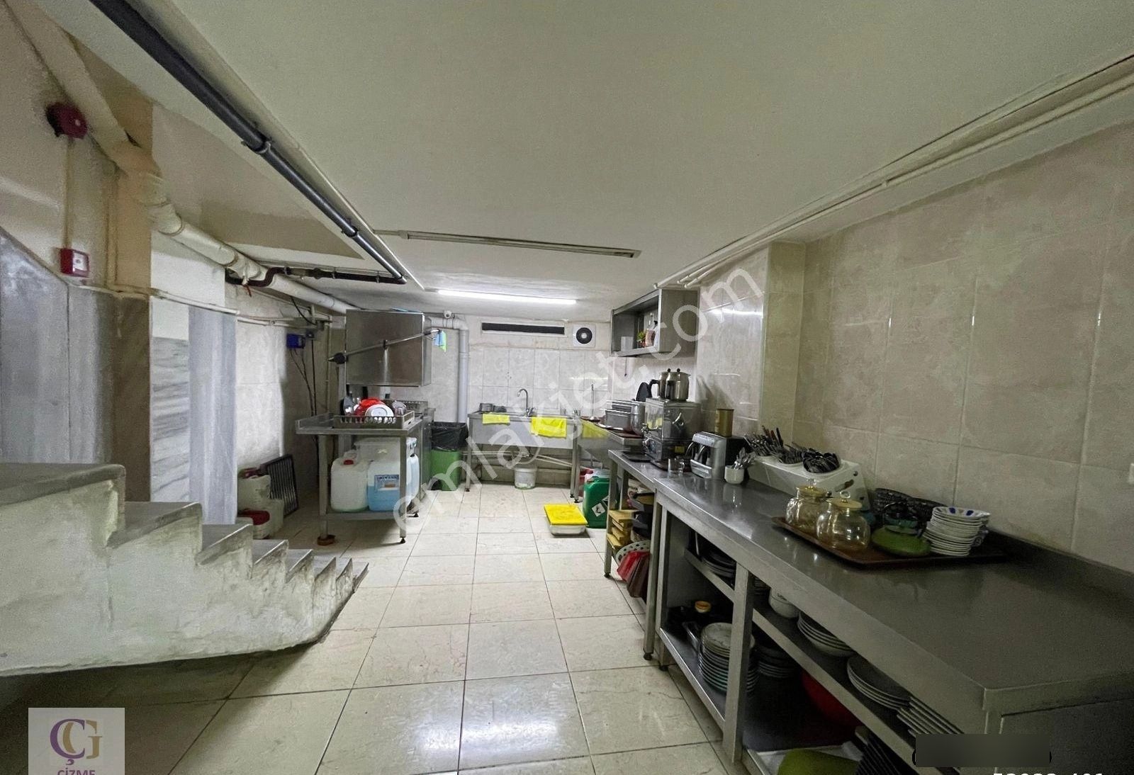 Yeşilköy Çarşıda Satılık Komple Bina - Görsel 28