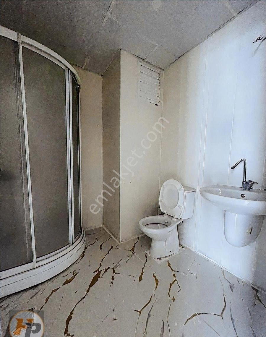 Fi Towers'ta Havuz Manzaralı Bakımlı Boş 2+1 Satılık Daire - Görsel 17