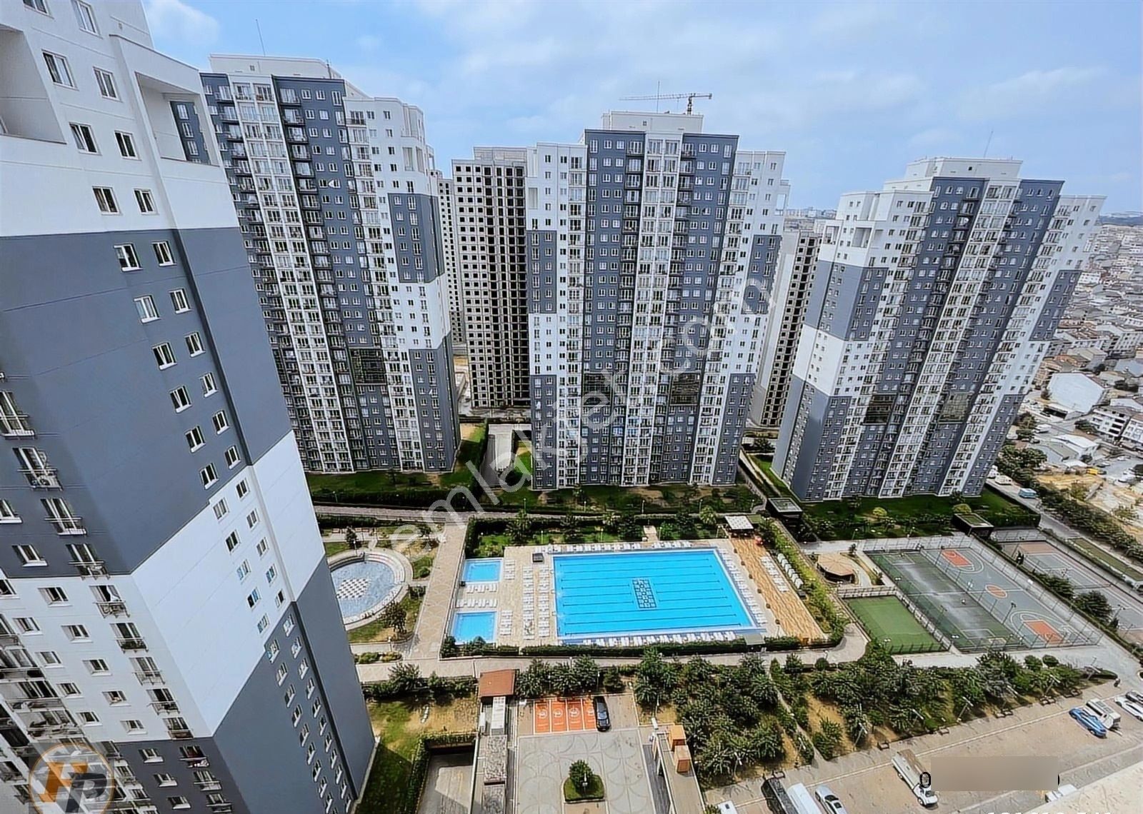 Fi Towers'ta Havuz Manzaralı Bakımlı Boş 2+1 Satılık Daire - Görsel 25