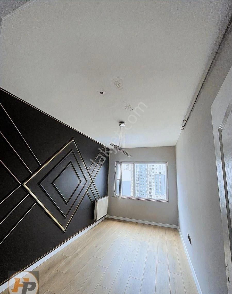 Fi Towers'ta Havuz Manzaralı Bakımlı Boş 2+1 Satılık Daire - Görsel 28