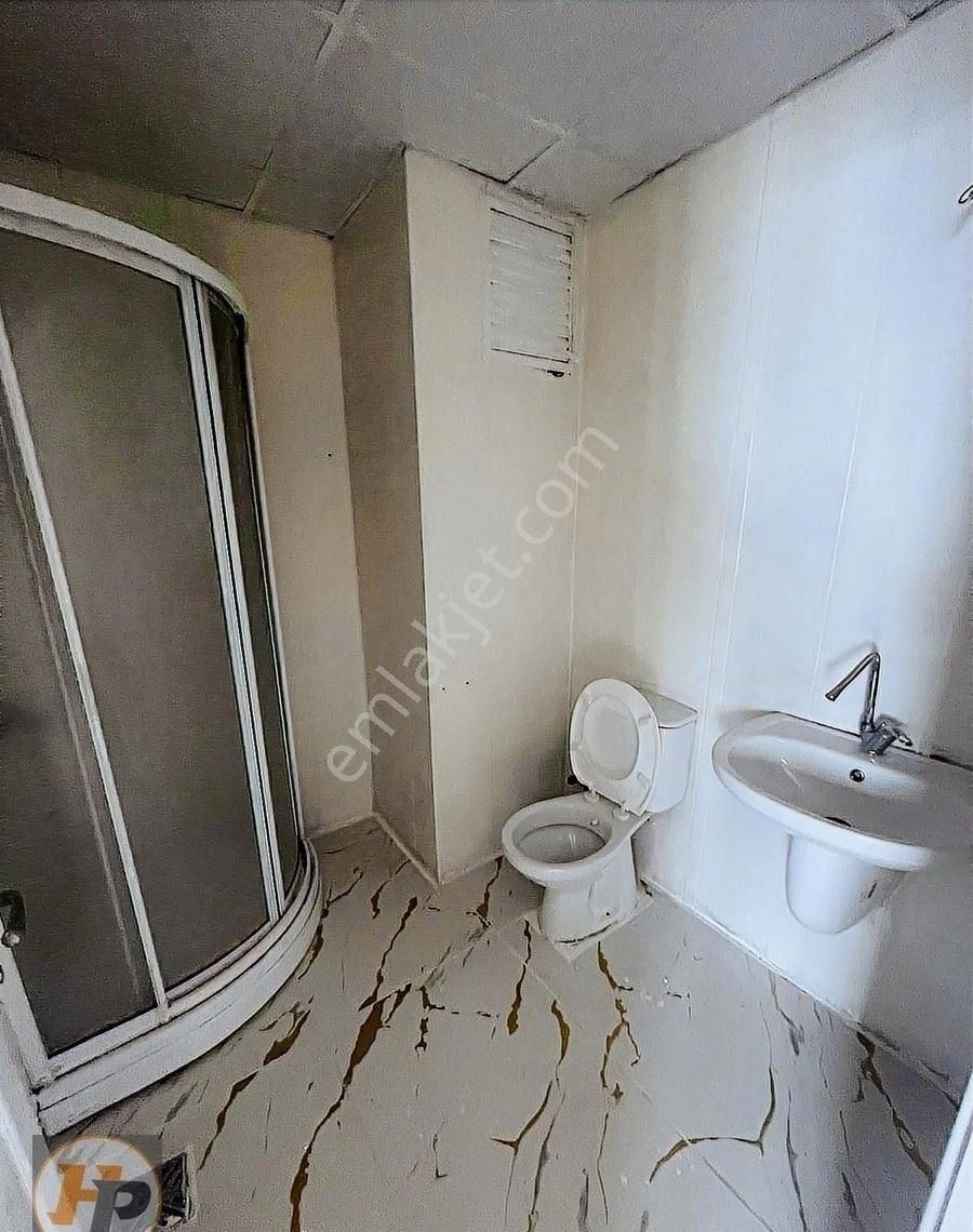 Fi Towers'ta Havuz Manzaralı Bakımlı Boş 2+1 Satılık Daire - Görsel 24
