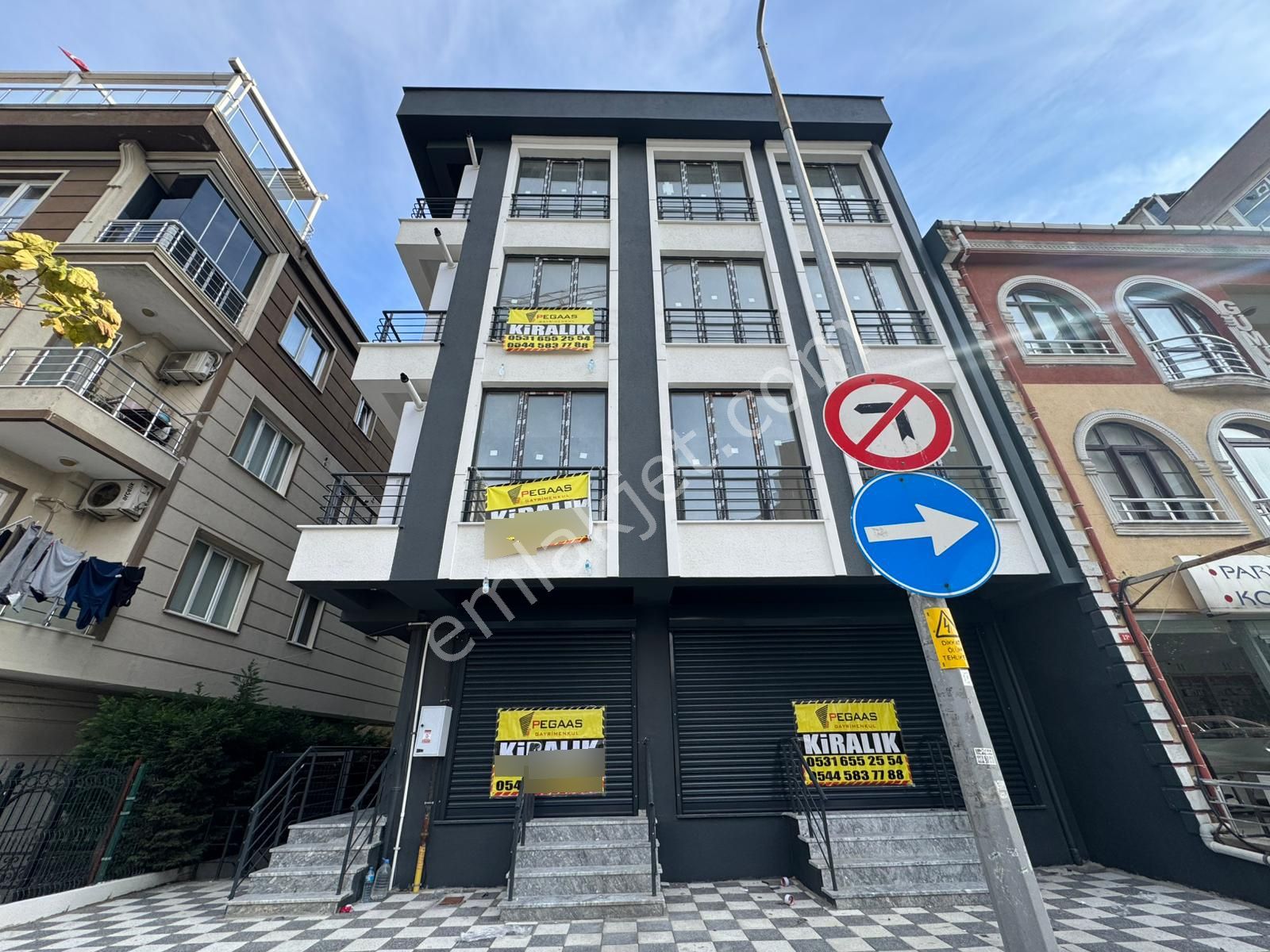 Pegaas'tan Hastane Karşısı'nda 120 M2 Sıfır Kiralık Dükkan