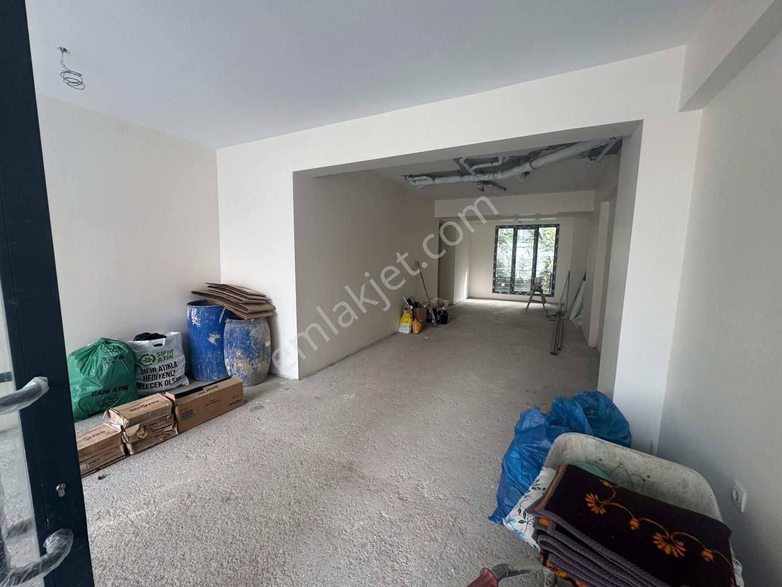 Pegaas'tan Hastane Karşısı'nda 120 M2 Sıfır Kiralık Dükkan - Görsel 4