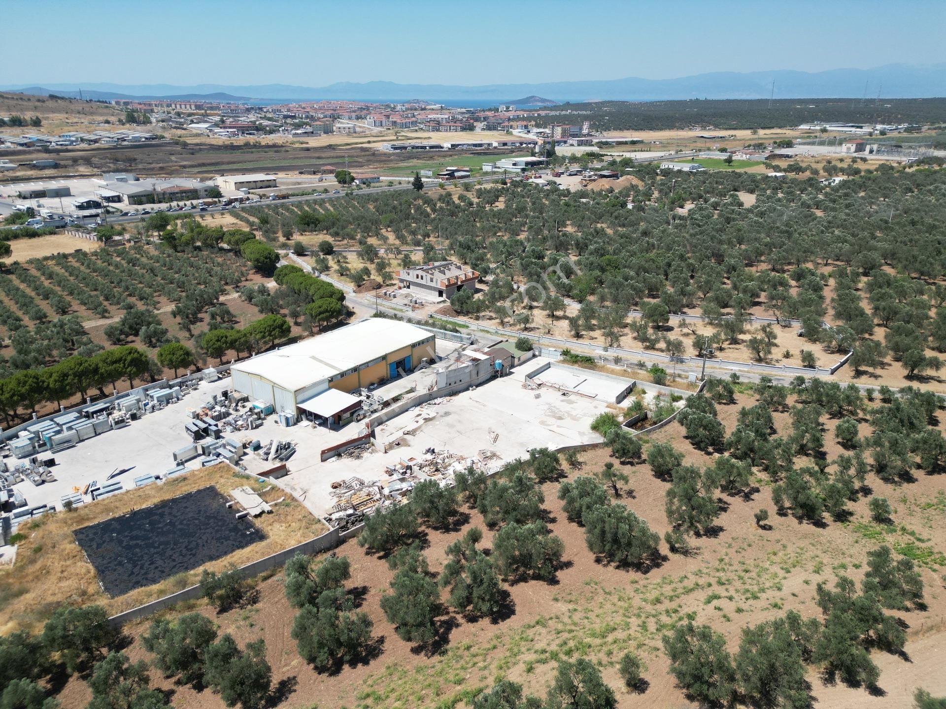 Ayvalık Mutluköy Yolu Üzerinde Satılık Zeytin İşleme Tesisi - Görsel 34