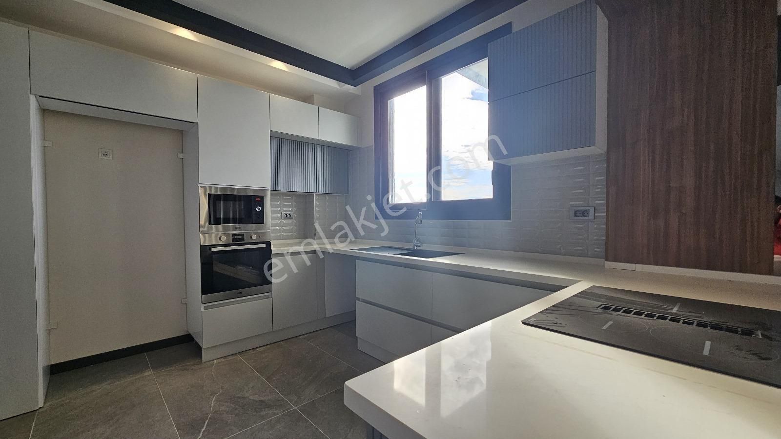 Kuşadası Merkezde Satılık 4+1 - Görsel 29