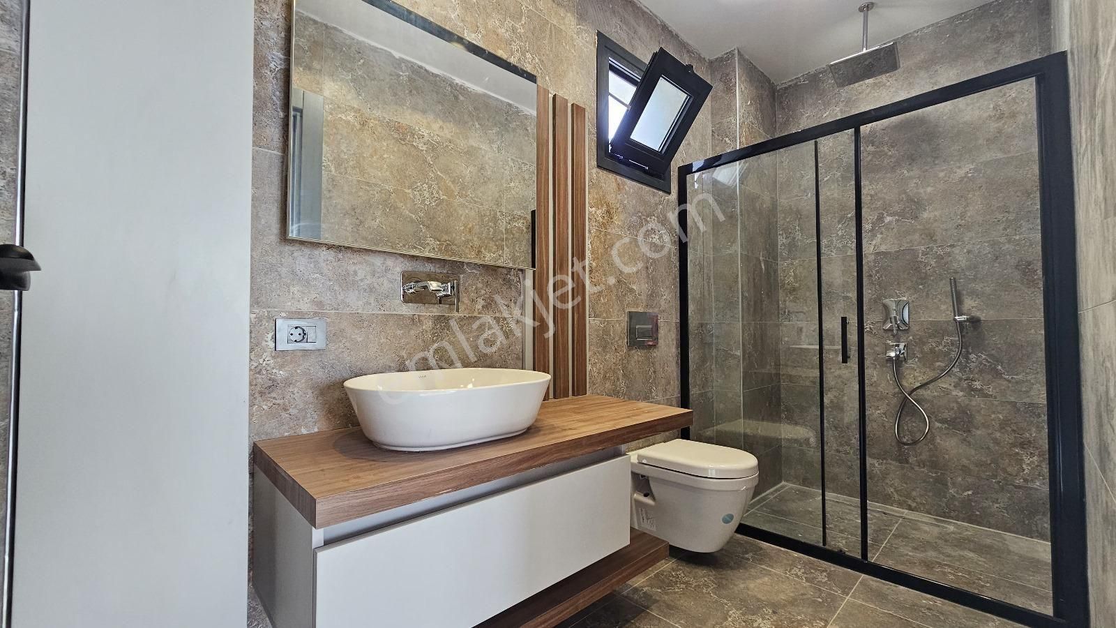 Kuşadası Merkezde Satılık 4+1 - Görsel 31