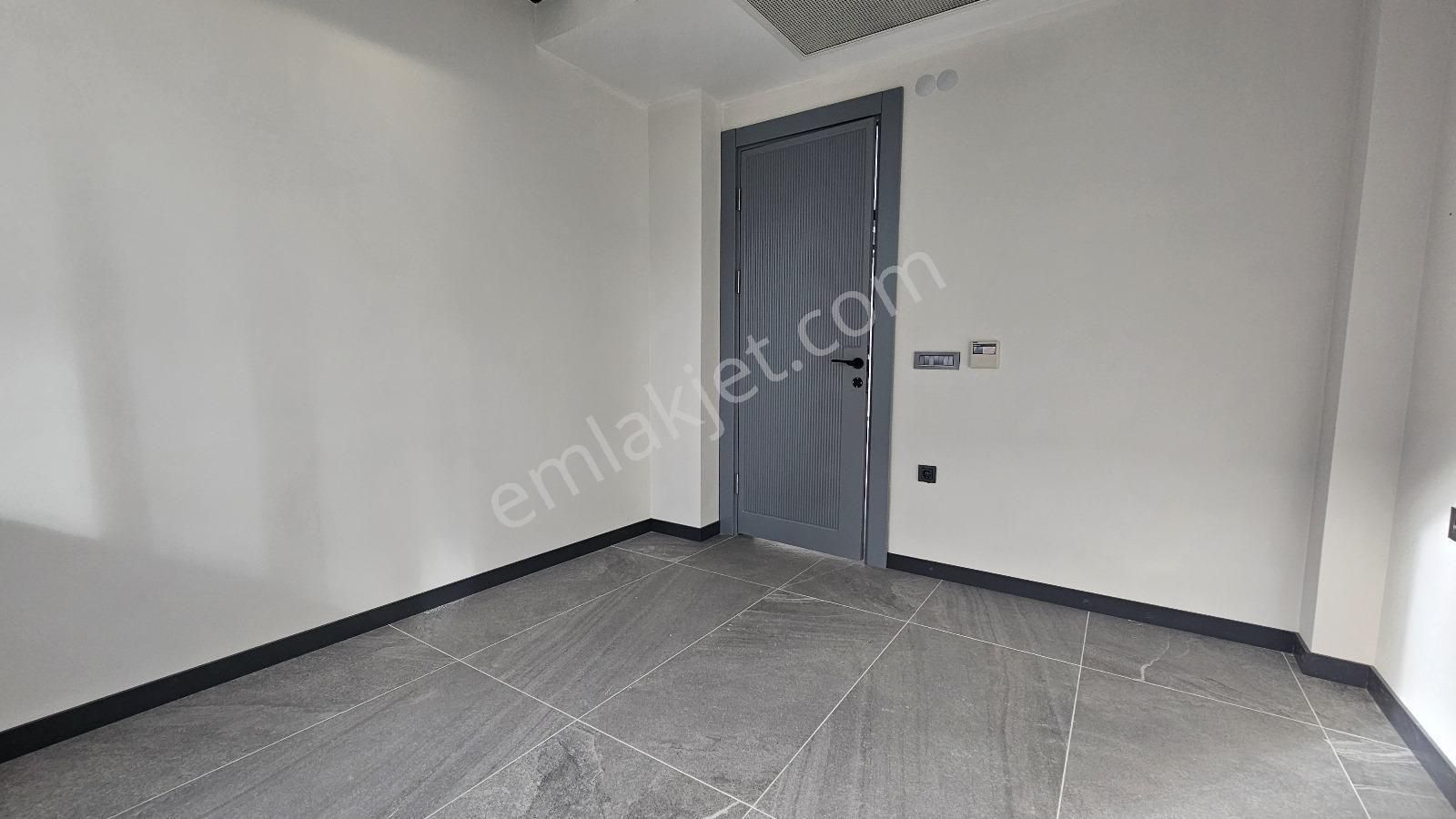 Kuşadası Merkezde Satılık 4+1 - Görsel 30