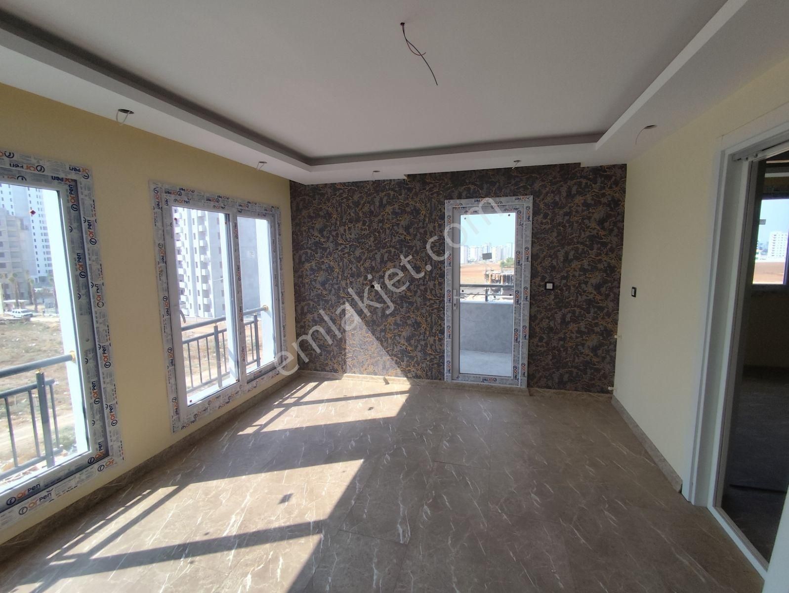 Yeni Okullar Yakınında Satılık Az Katlı 3+1 Sıfır Lüks Daire!