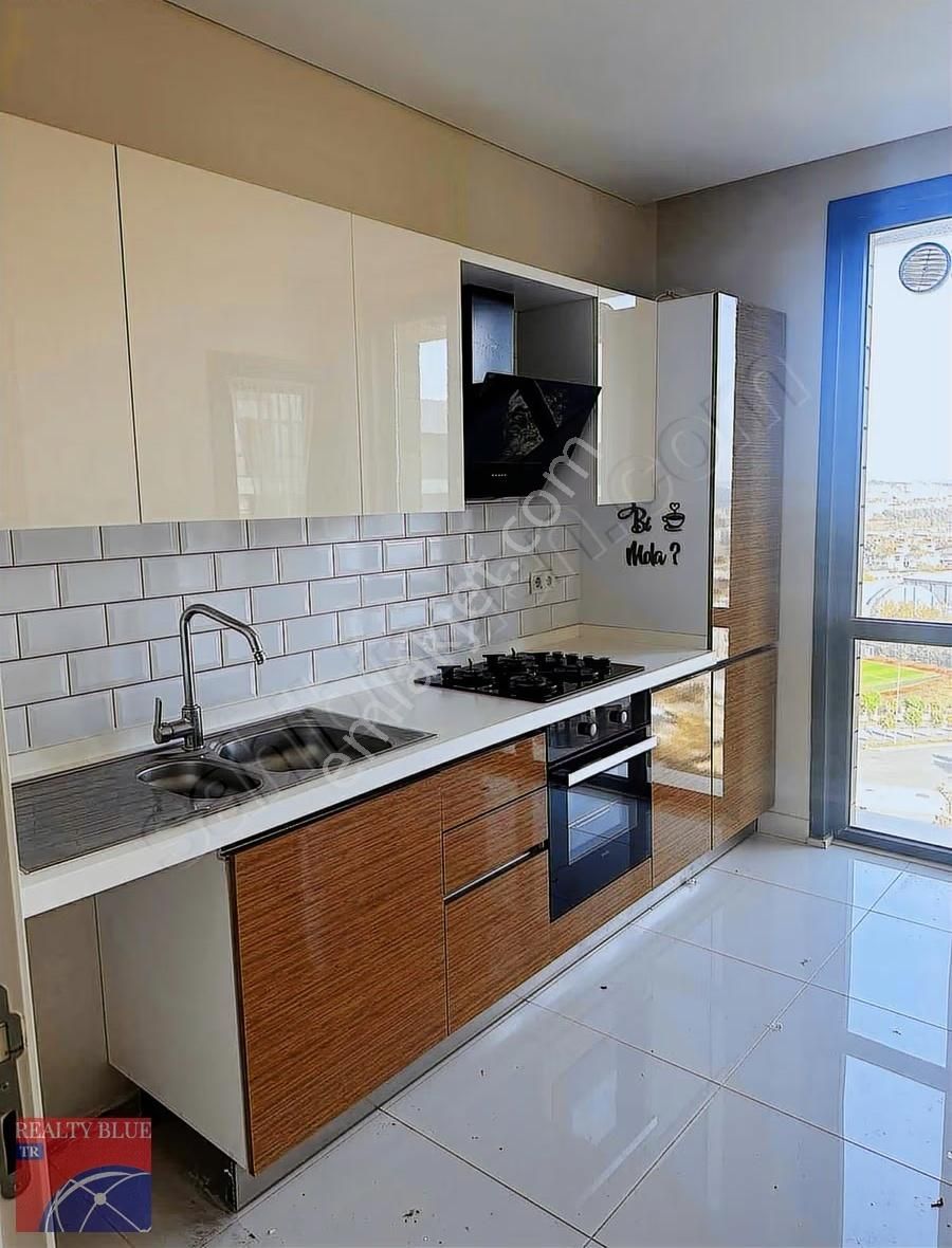 Pendik Kurtköy 360 Sitesinde 4,5+1 Lüx Manzaralı Satılık Daire - Görsel 4