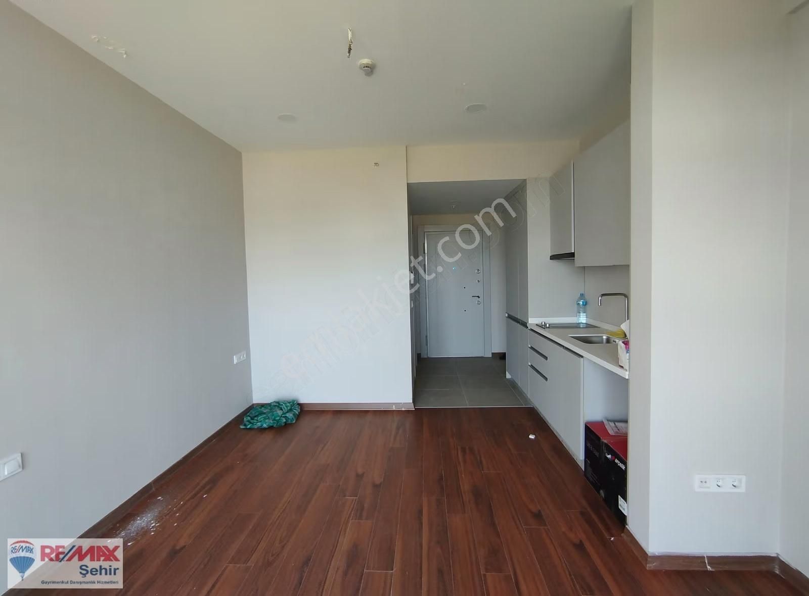 Remax Şehir'den Semt 77 Begonya Sitesinde 1+0 Daire - Görsel 12