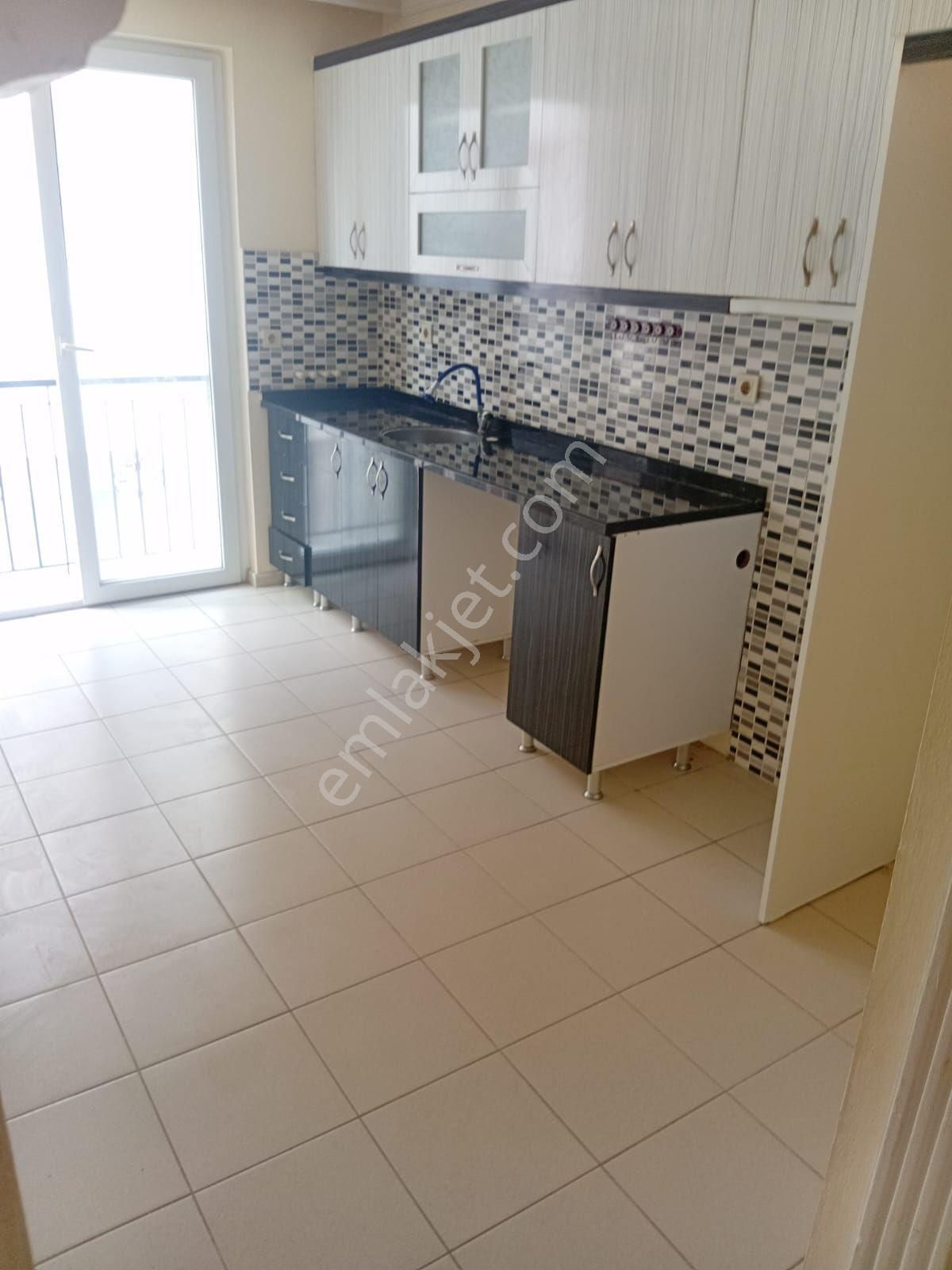 Dünya Göz Karşıyaka 2+1