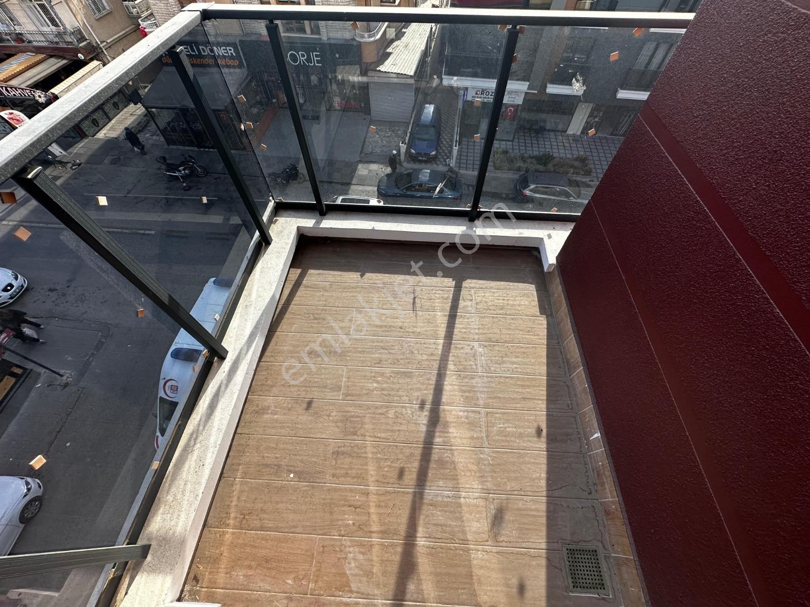 Aydınlıkevler Ana Cadde Üzeri Satılık 3+1 - Görsel 4