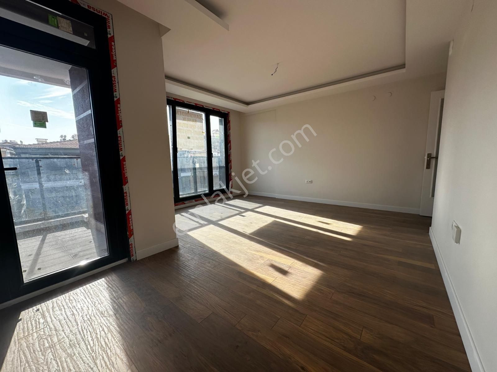 Aydınlıkevler Ana Cadde Üzeri Satılık 3+1 - Görsel 3