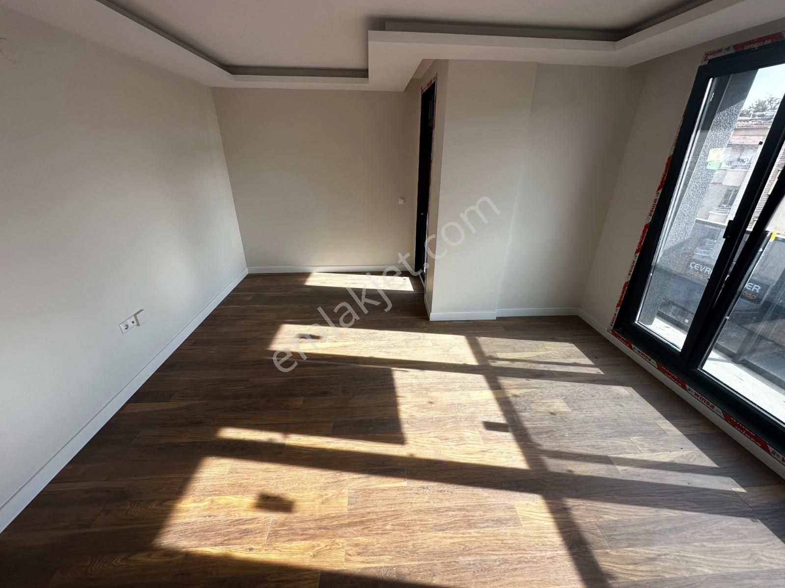 Aydınlıkevler Ana Cadde Üzeri Satılık 3+1 - Görsel 5