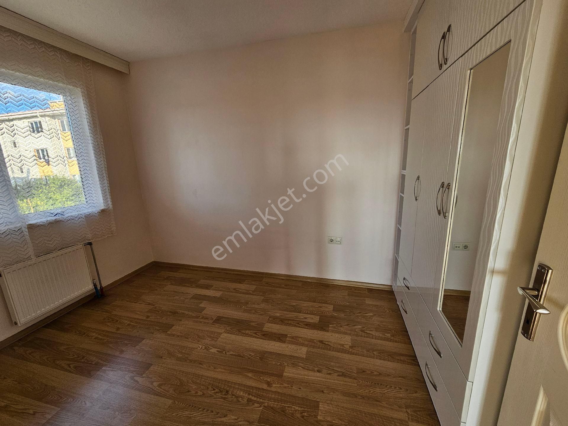 Uşak Aybey Tokide Satılık Çok Bakımlı Daire - Görsel 9
