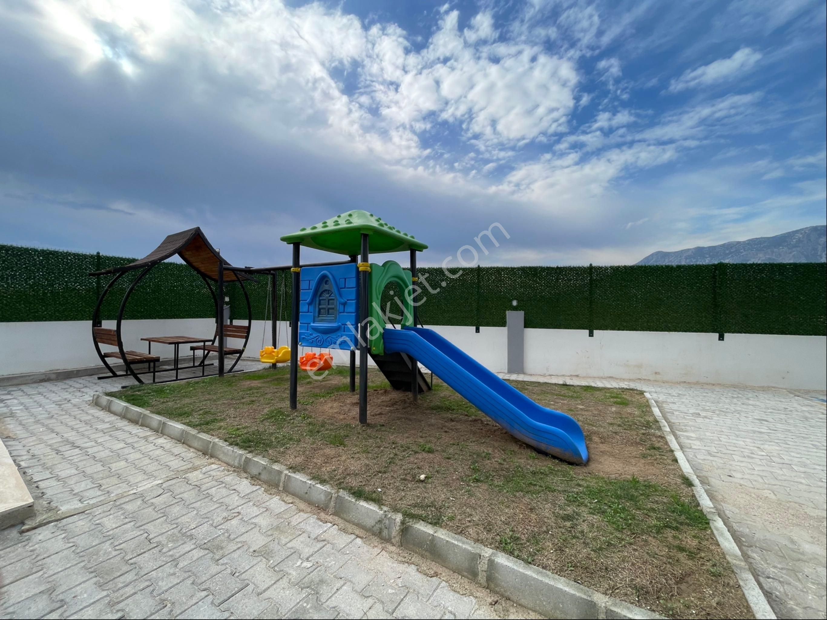 Realty World Anka’dan Ayrı Mutfak Havuzlu Ebeveyn Banyolu 2+1 - Görsel 3