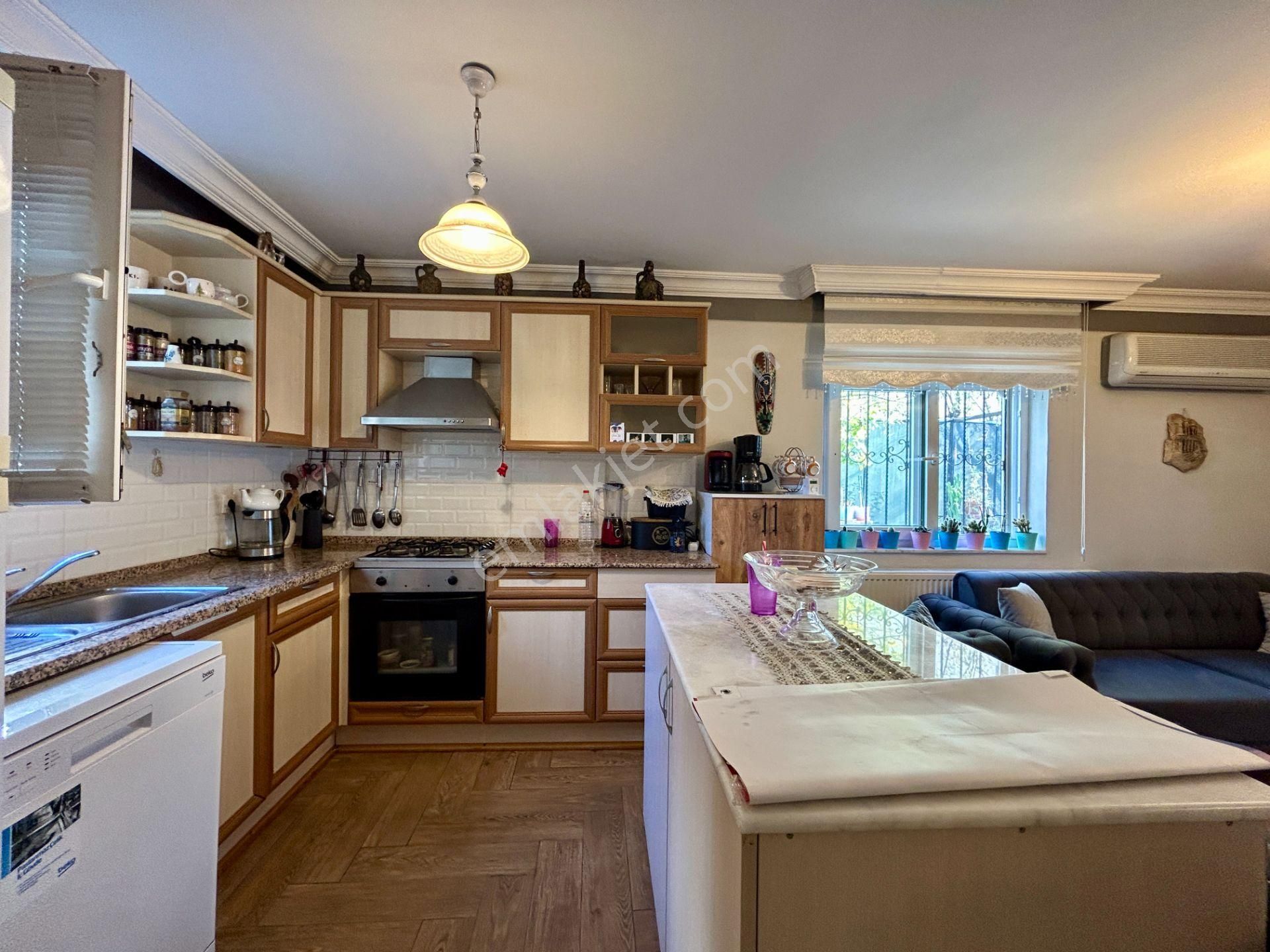 Kadınlar Denizi İlközge Sitesi Deniz Manzaralı Satılık 3+1 Villa - Görsel 21