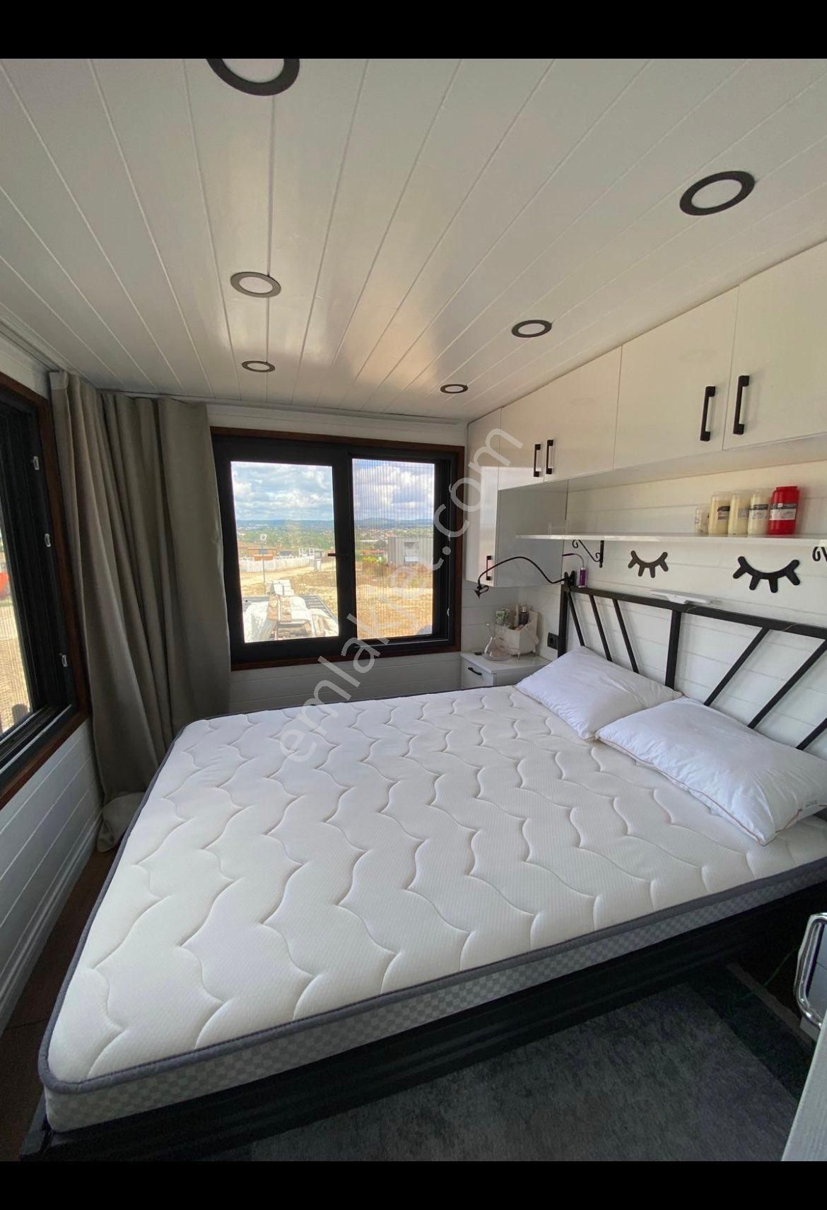 Çatalca Da 7/24 Güvenlikli Site De 200m2 Bahçe Ve Tiny Hause Ev - Görsel 8