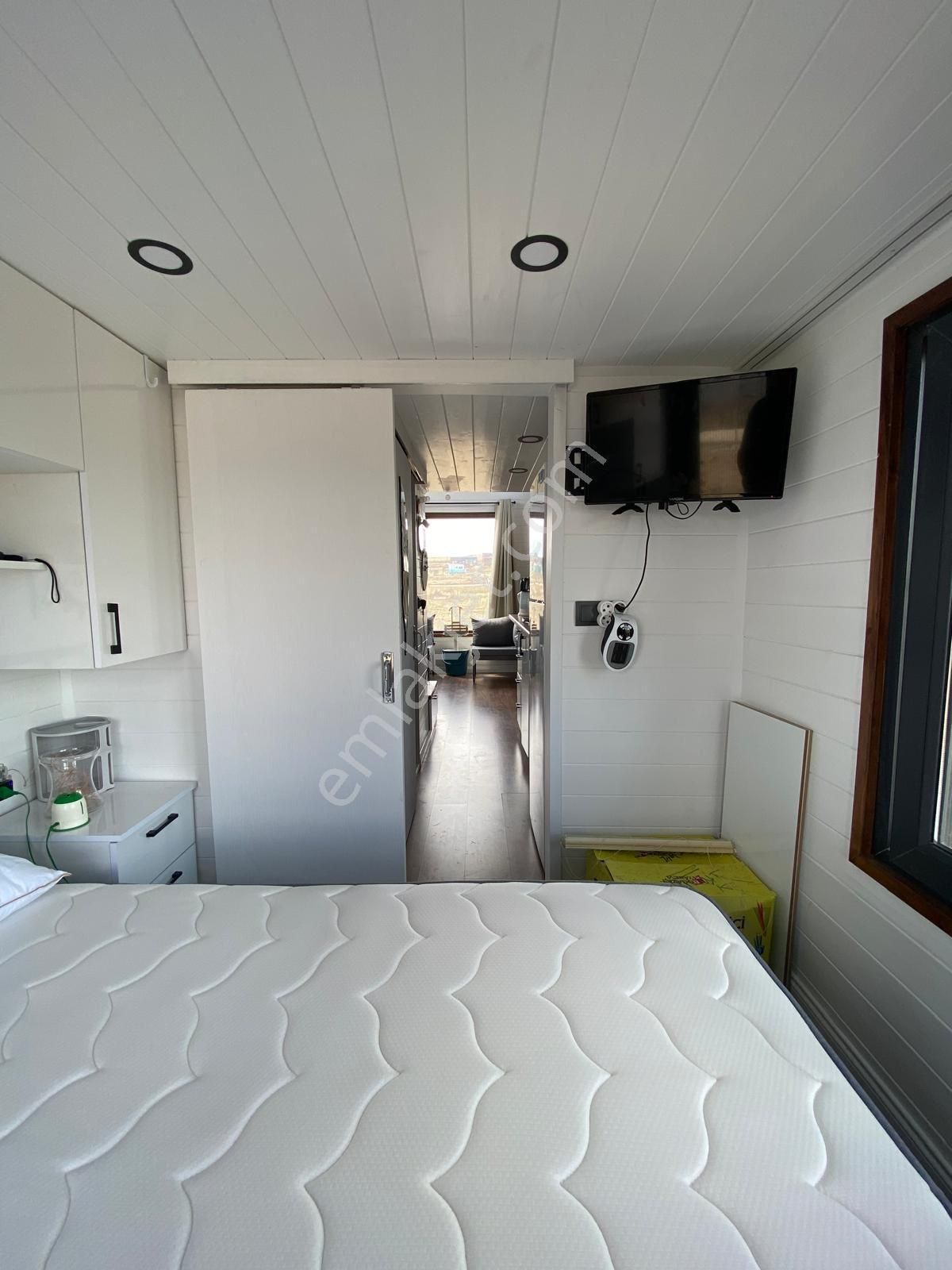 Çatalca Da 7/24 Güvenlikli Site De 200m2 Bahçe Ve Tiny Hause Ev - Görsel 32