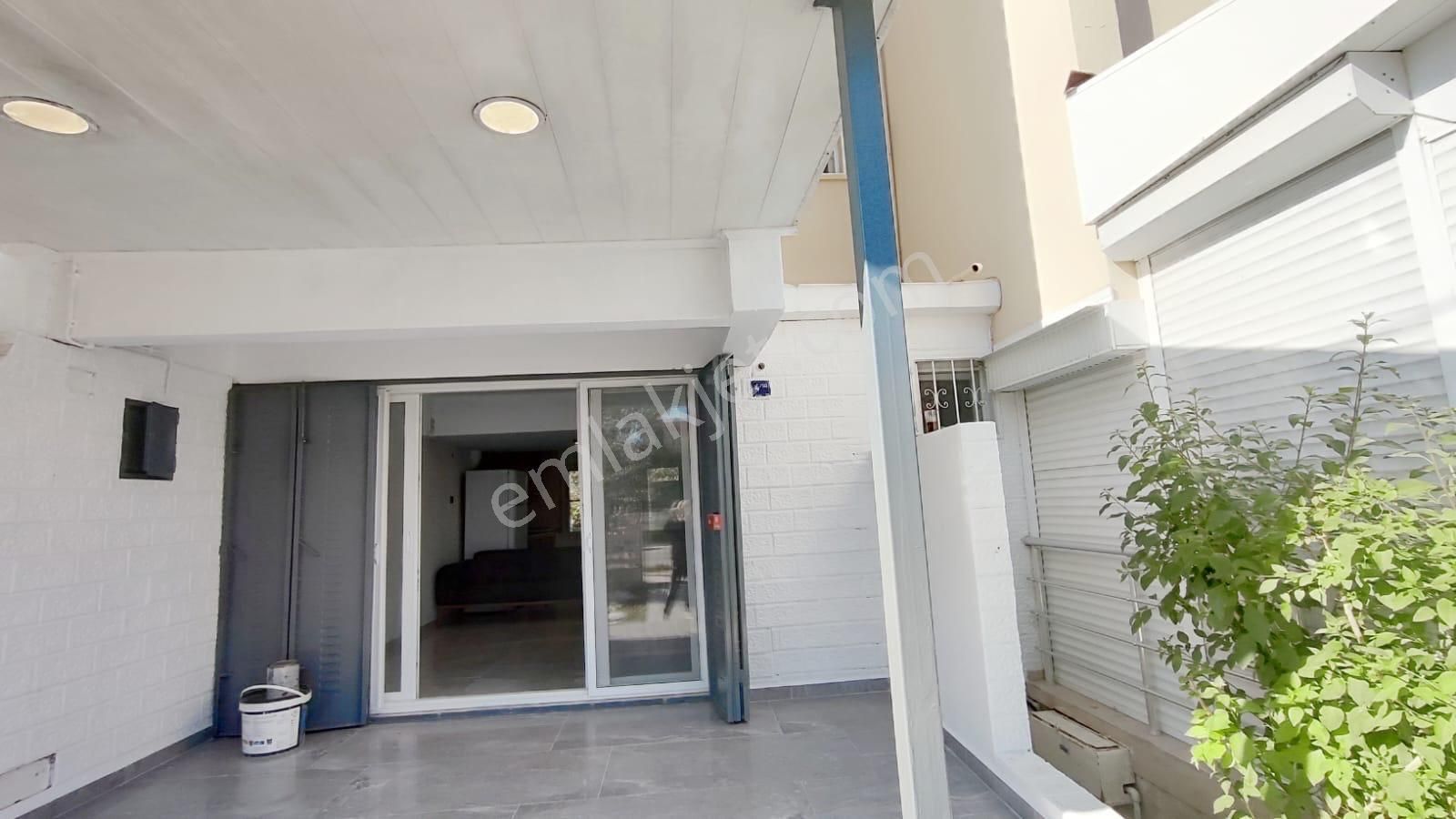 Kuşadası Davutlar Sahilinde Satılık Yazlık - Görsel 14