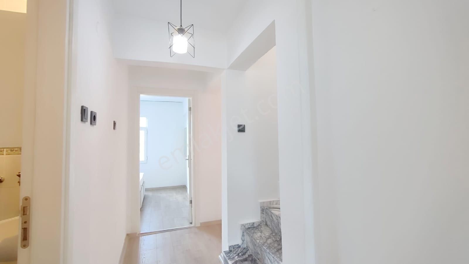 Kuşadası Davutlar Sahilinde Satılık Yazlık - Görsel 11