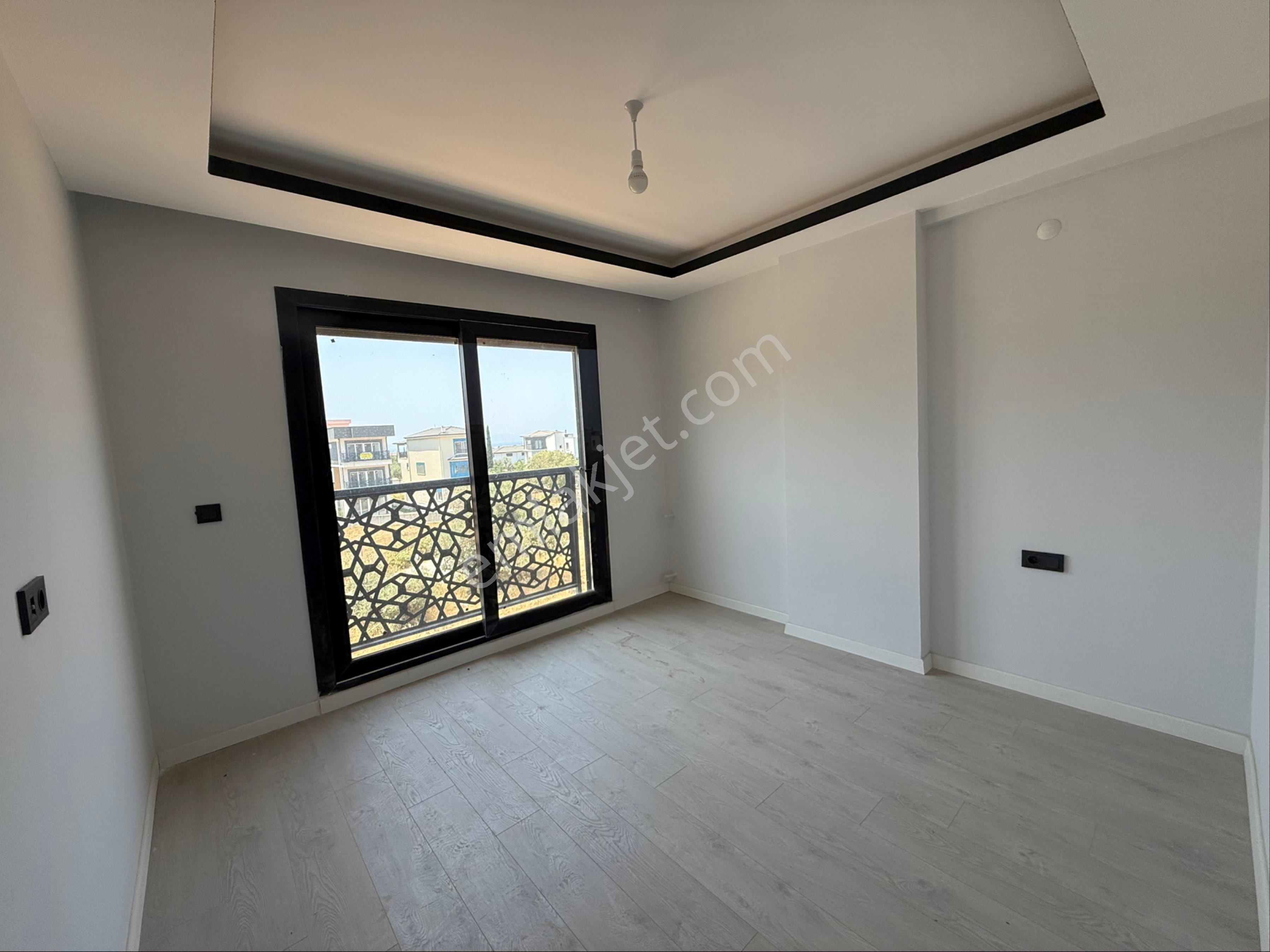 Kuşadası Davutlarda Satılık Tripleks Müstakil Villa - Görsel 13