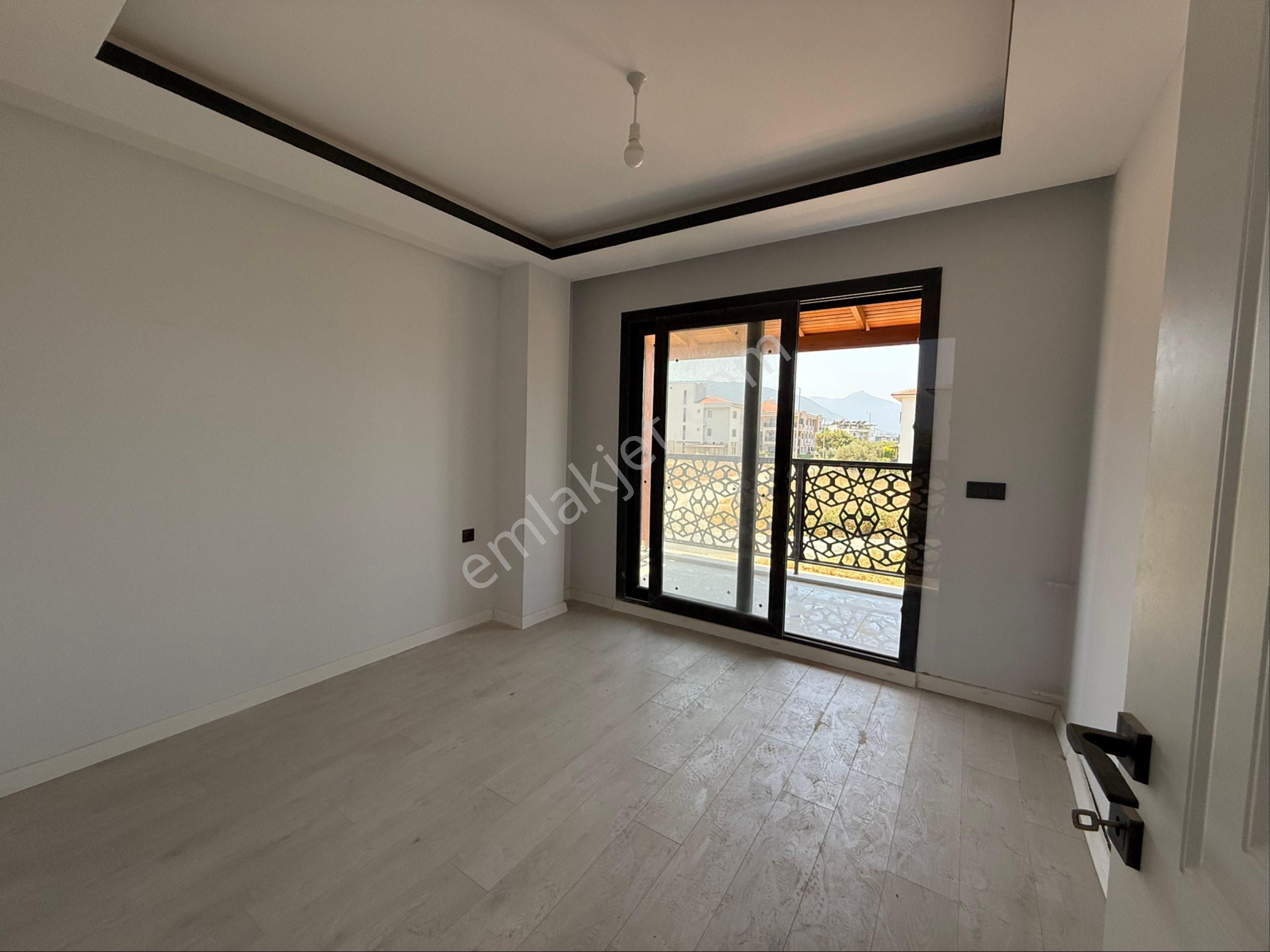 Kuşadası Davutlarda Satılık Tripleks Müstakil Villa - Görsel 10