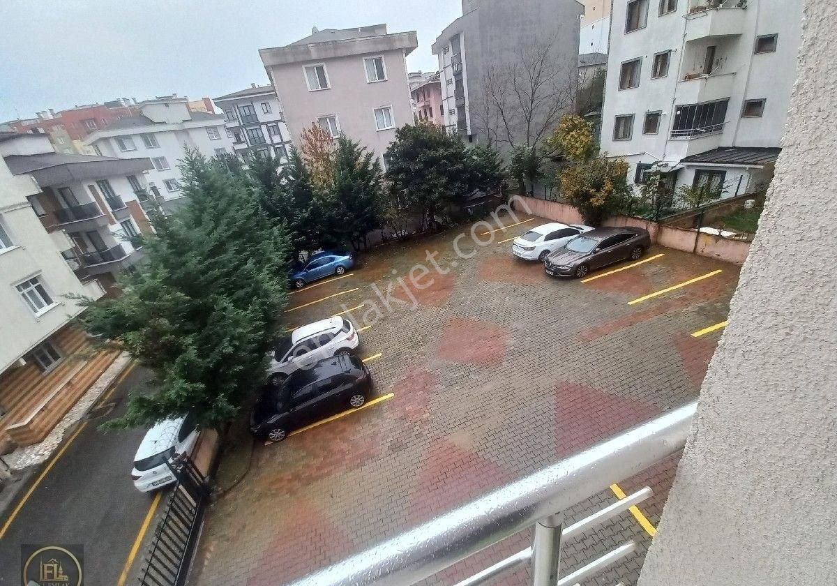 Fl Emlaktan Ümraniye Necip Fazıl Mahallesinde Çok Temiz Esyalı Kiralık 2+1 Ara Kat Daıre - Görsel 9