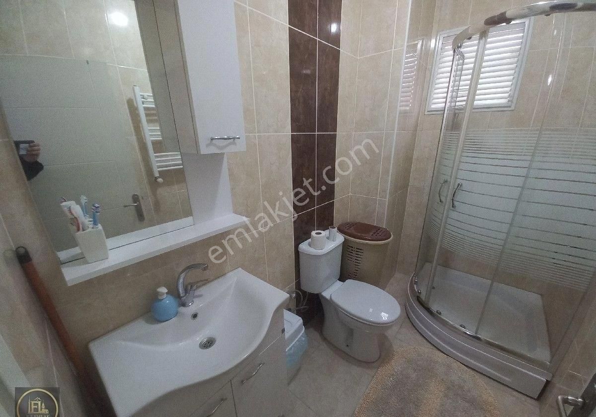 Fl Emlaktan Ümraniye Necip Fazıl Mahallesinde Çok Temiz Esyalı Kiralık 2+1 Ara Kat Daıre - Görsel 4