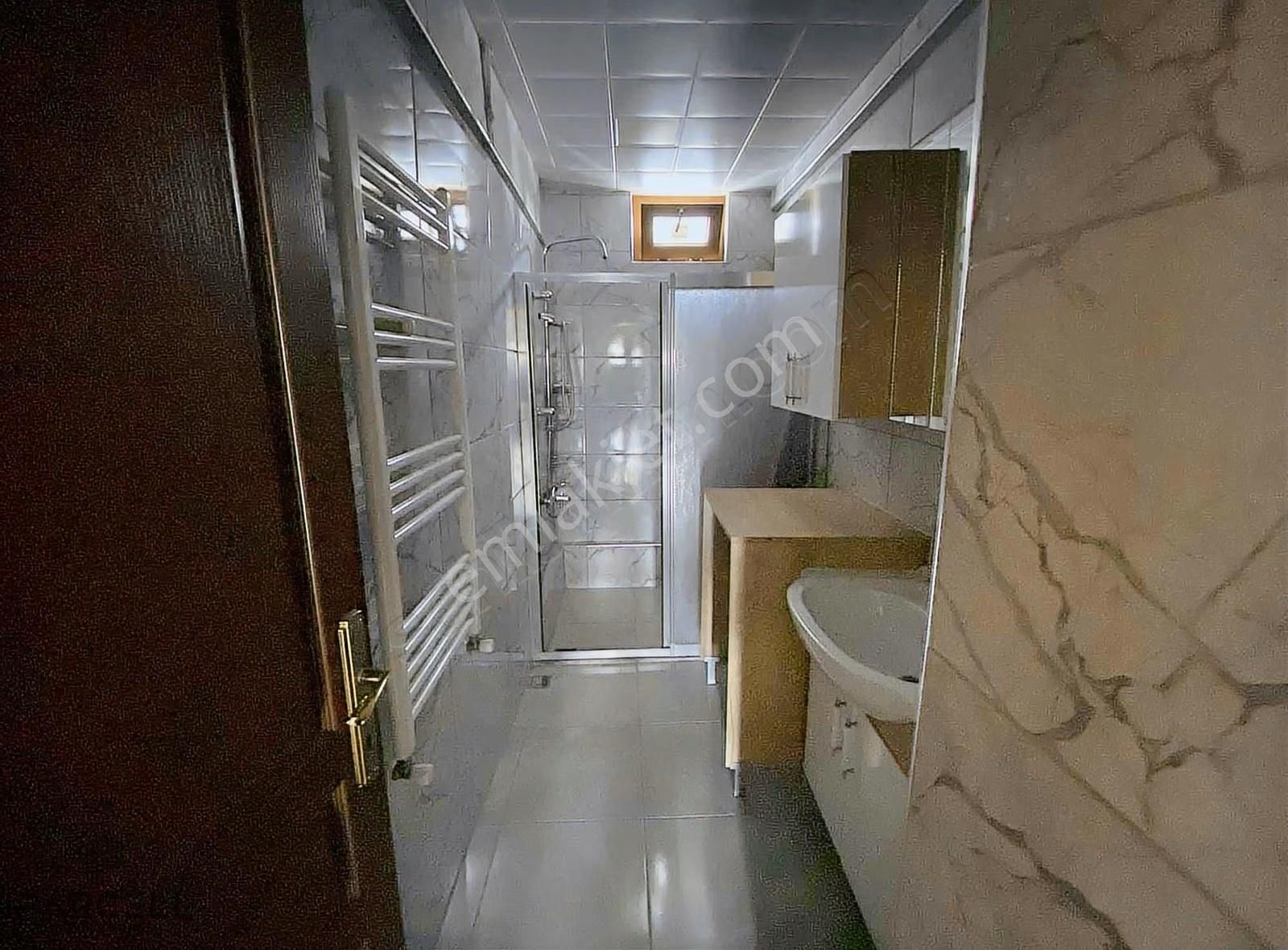 Atatürk Mahallesi Kiralık Geniş 2+1 Daire - Görsel 2