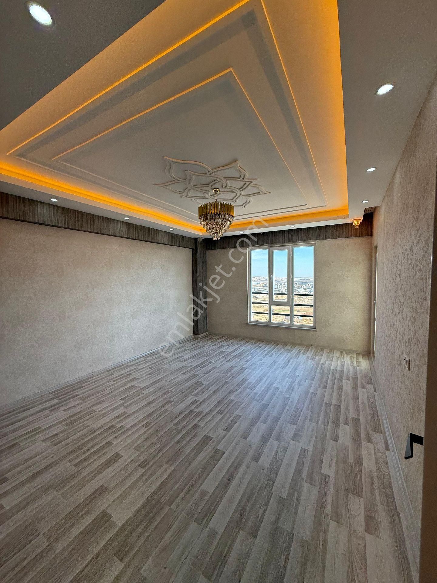 Sacır Gayrımenkulden ..şehitkamil Sacır Mah Satlik 2.1 Daire