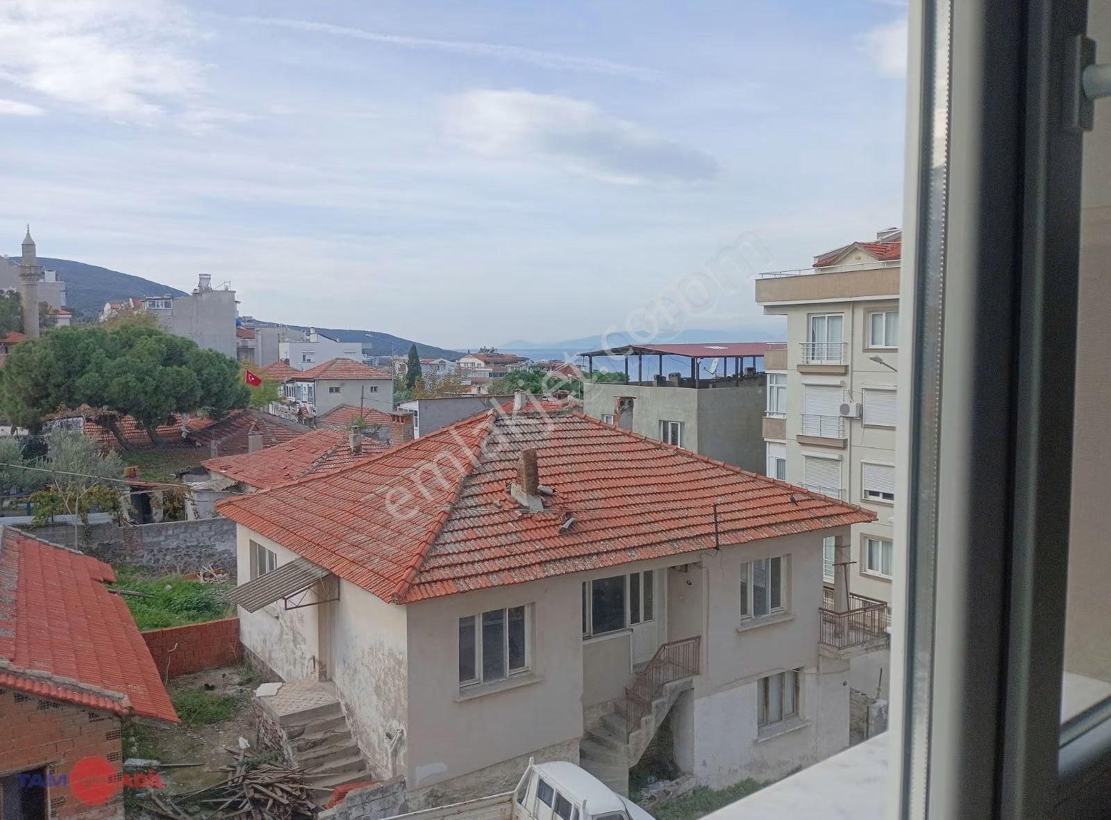 Dikili İsmetpaşa'da Satılık 3+1 Deniz Manzaralı, Otoparklı Bina - Görsel 2