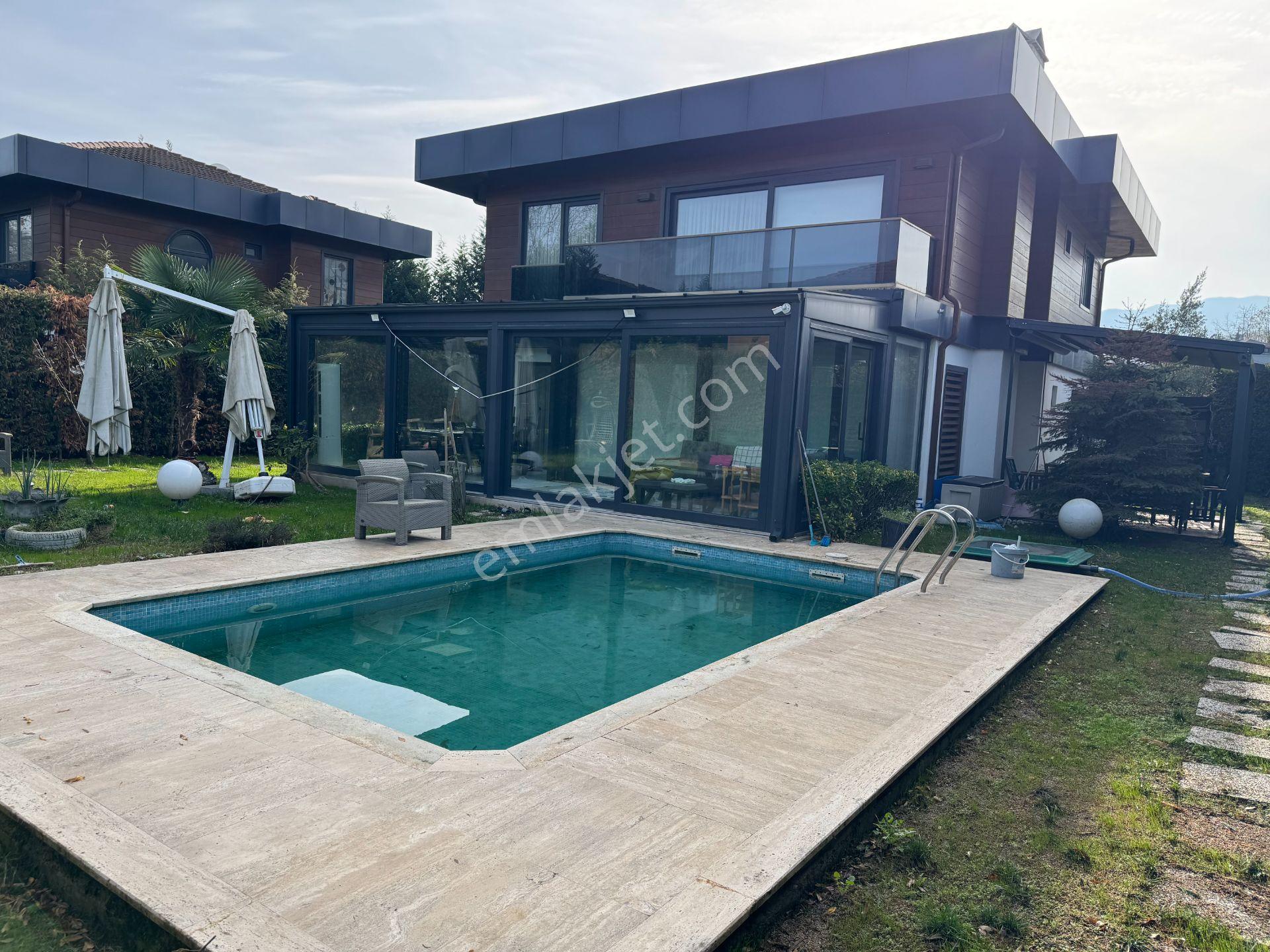 Sapanca’da Satılık Müstakil Yüzme Havuzlu Villa…. - Görsel 4