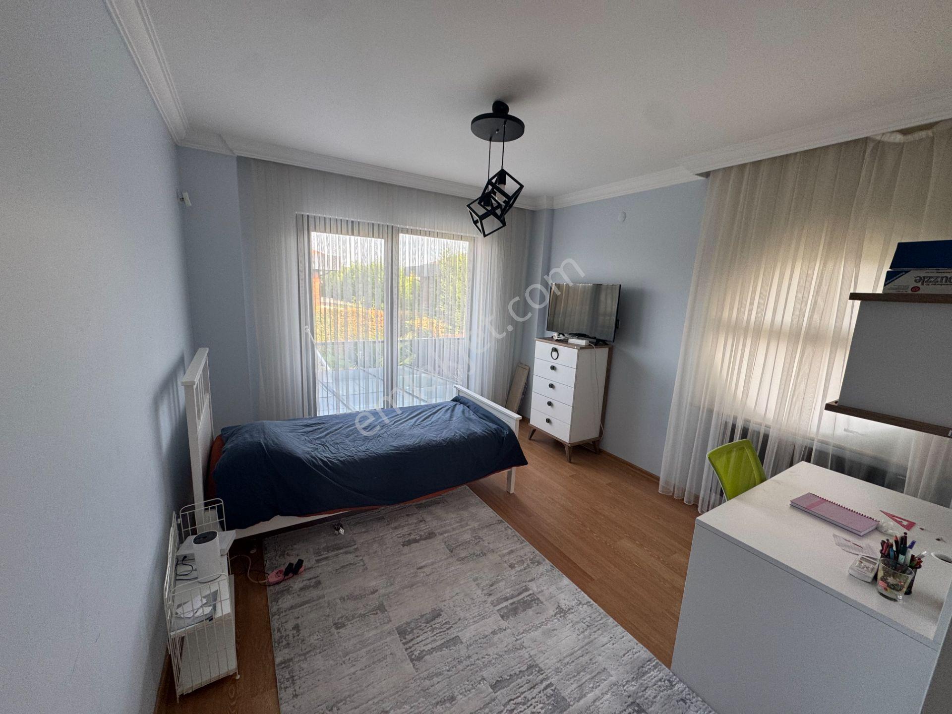 Sapanca’da Satılık Müstakil Yüzme Havuzlu Villa…. - Görsel 28