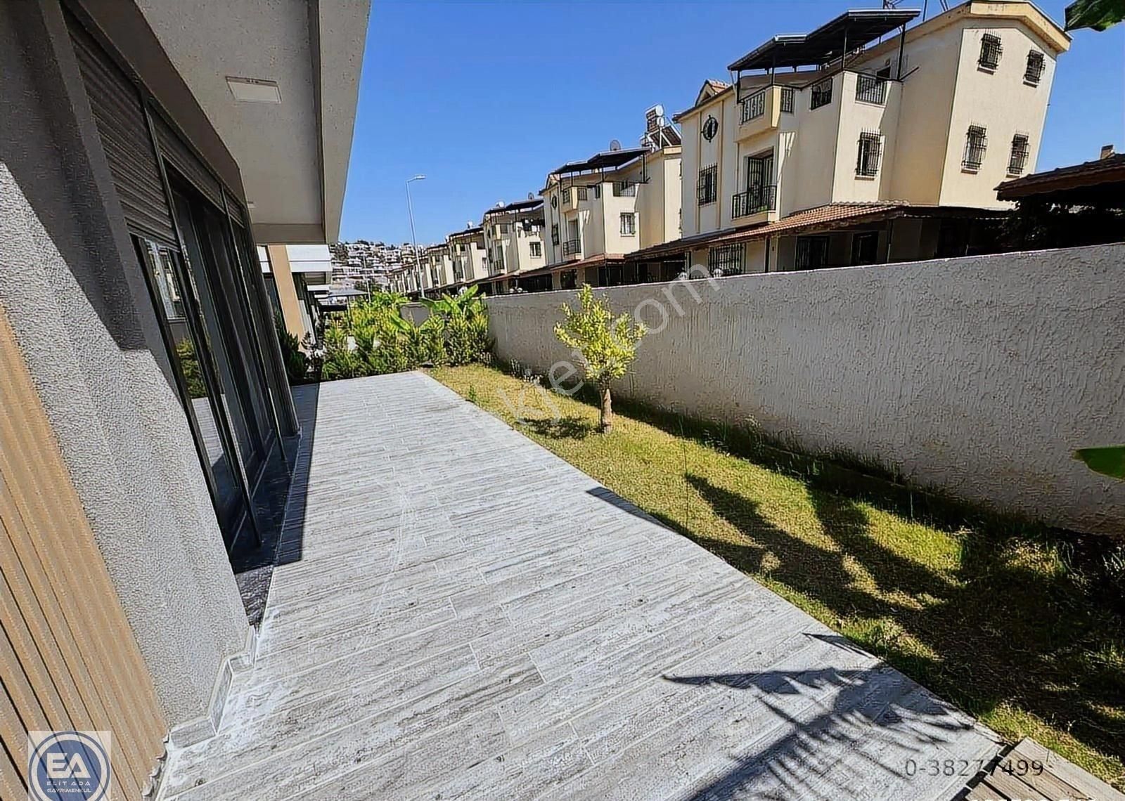 Kuşadası Karaova Mahallesindeözel Havuzlu 4+1 Villa - Görsel 10