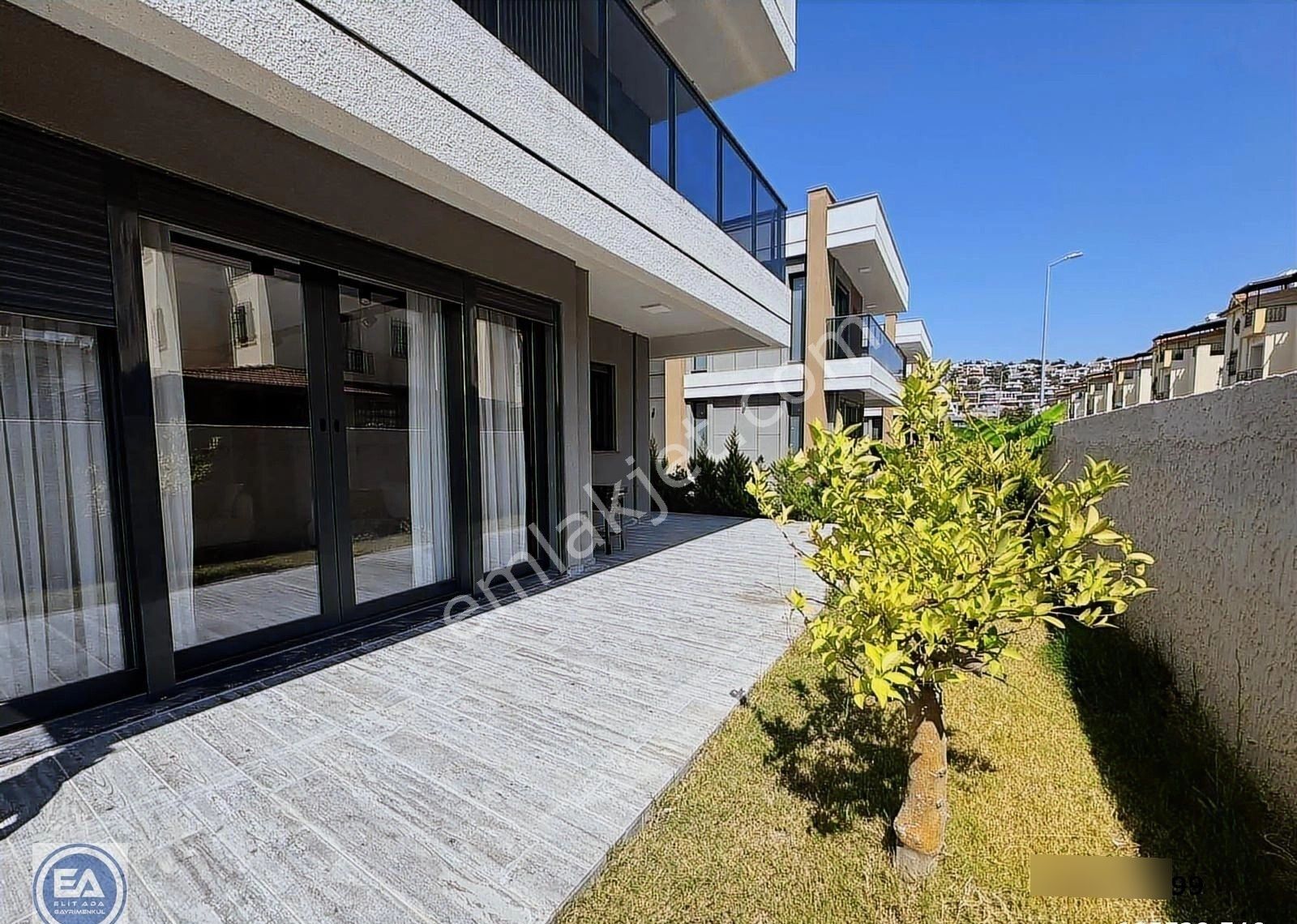 Kuşadası Karaova Mahallesindeözel Havuzlu 4+1 Villa - Görsel 25