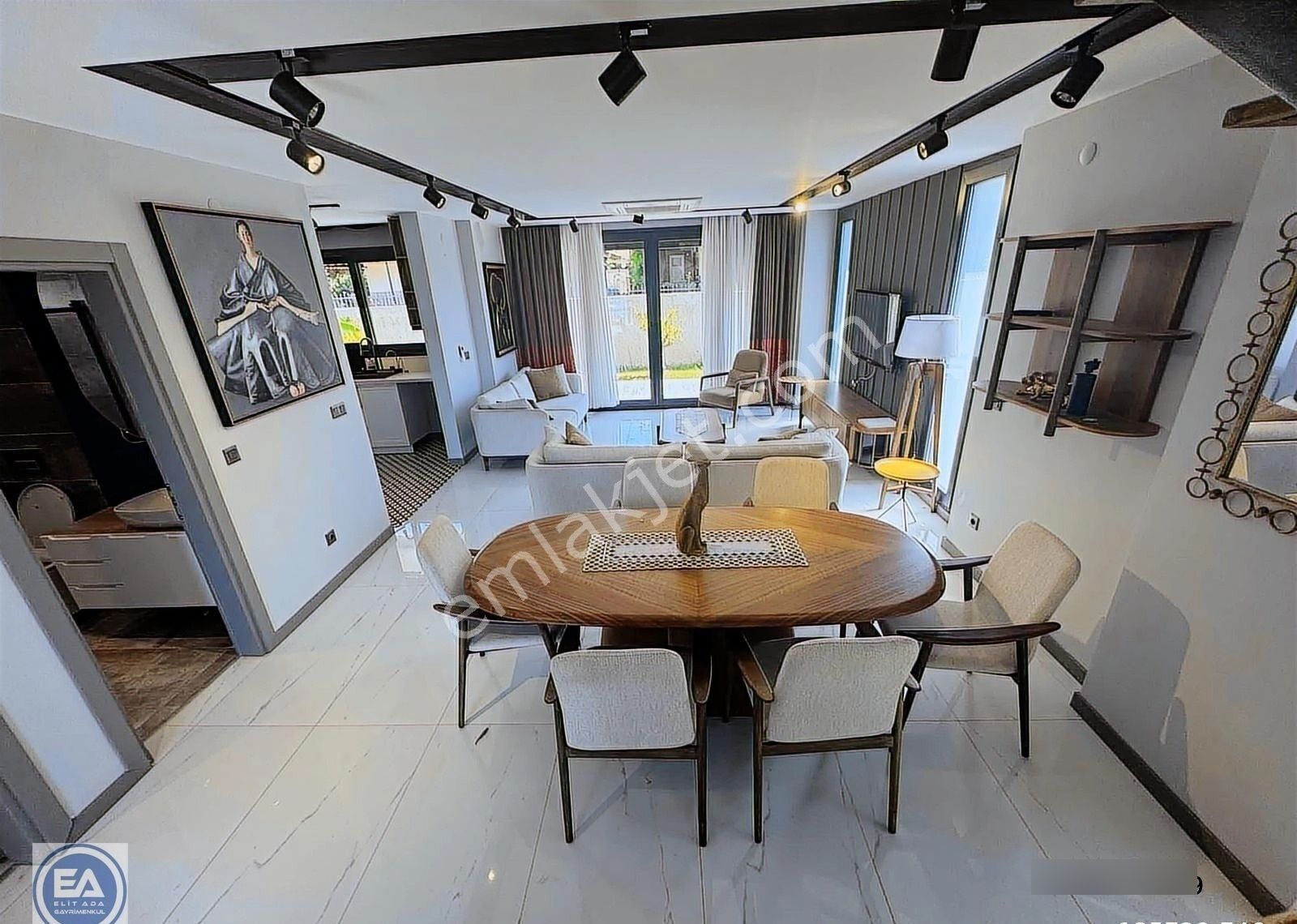 Kuşadası Karaova Mahallesindeözel Havuzlu 4+1 Villa - Görsel 16