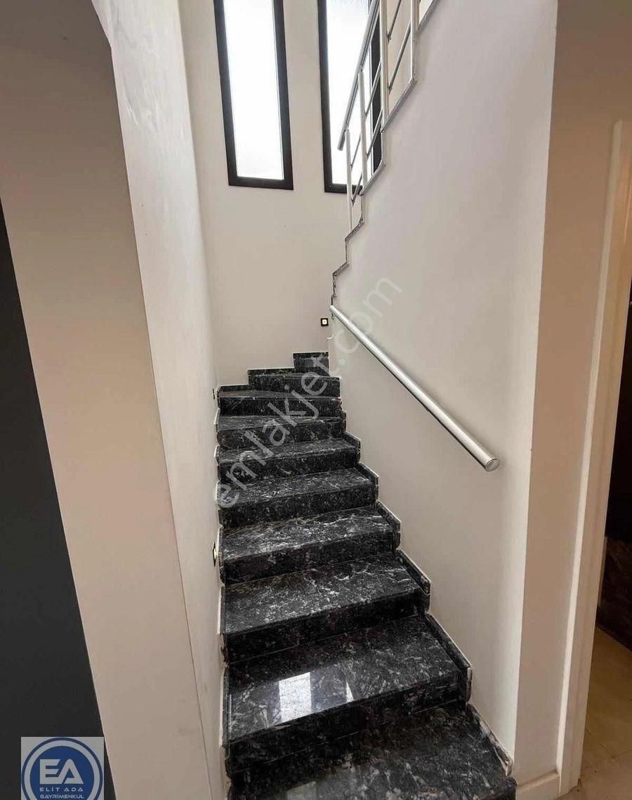 Deniz Manzaralı Özel Havuzlu 4 Oda 1 Salon Bahçeli Villa - Görsel 8