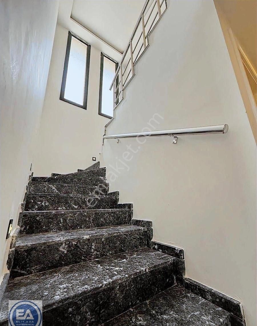 Deniz Manzaralı Özel Havuzlu 4 Oda 1 Salon Bahçeli Villa - Görsel 12