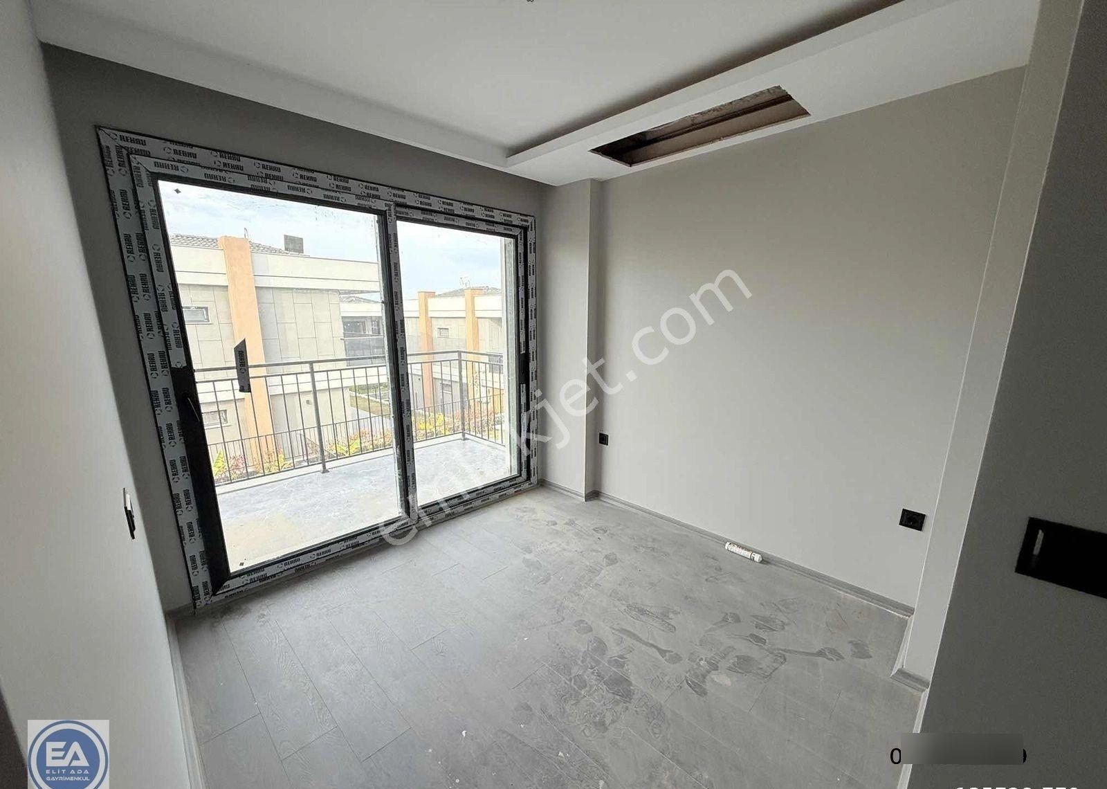 Karaova Mahallesinde Özel Havuzlu Otoparklı 6+1 Villa - Görsel 6