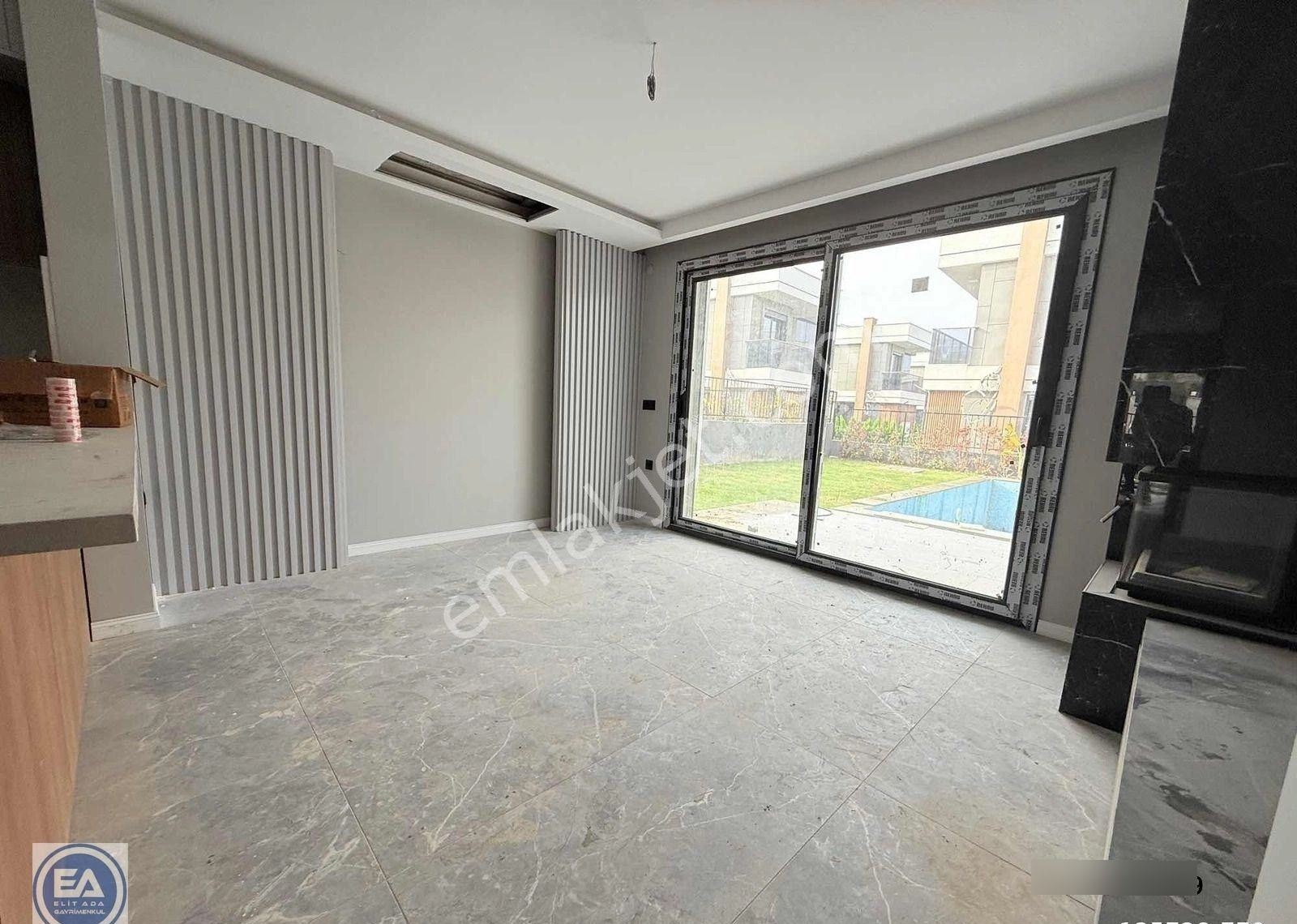 Karaova Mahallesinde Özel Havuzlu Otoparklı 6+1 Villa - Görsel 19