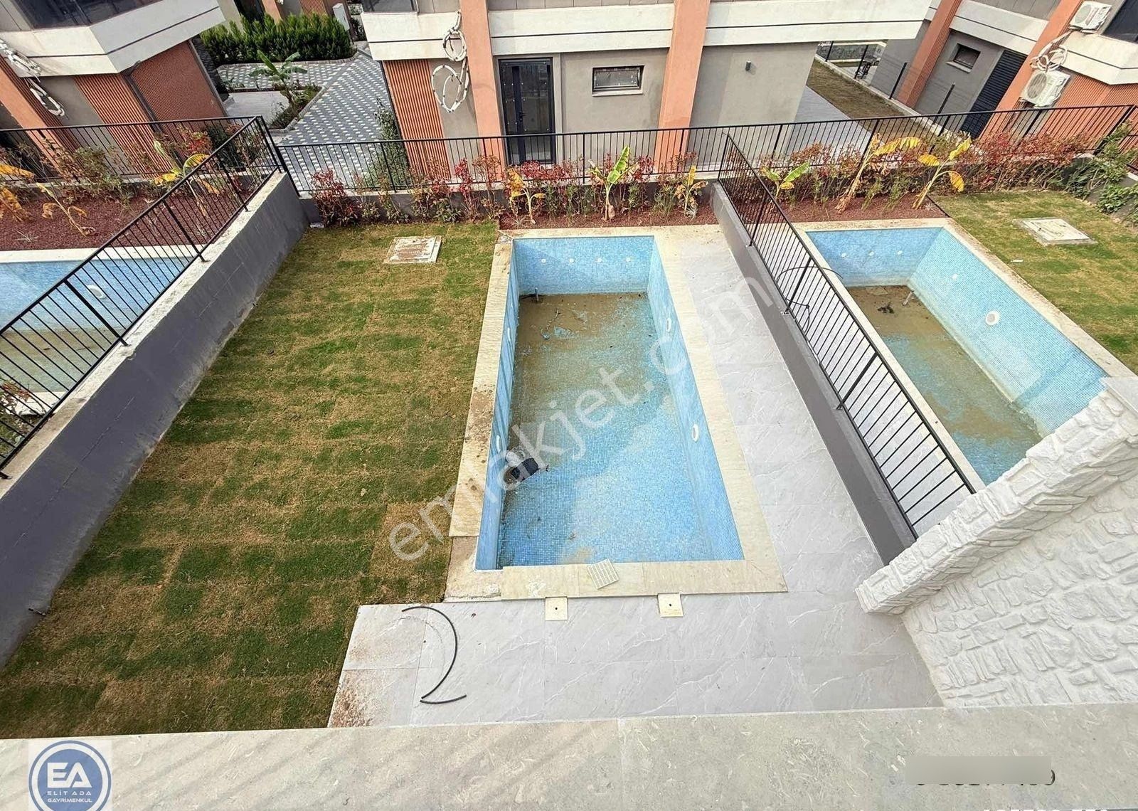 Karaova Mahallesinde Özel Havuzlu Otoparklı 6+1 Villa - Görsel 33