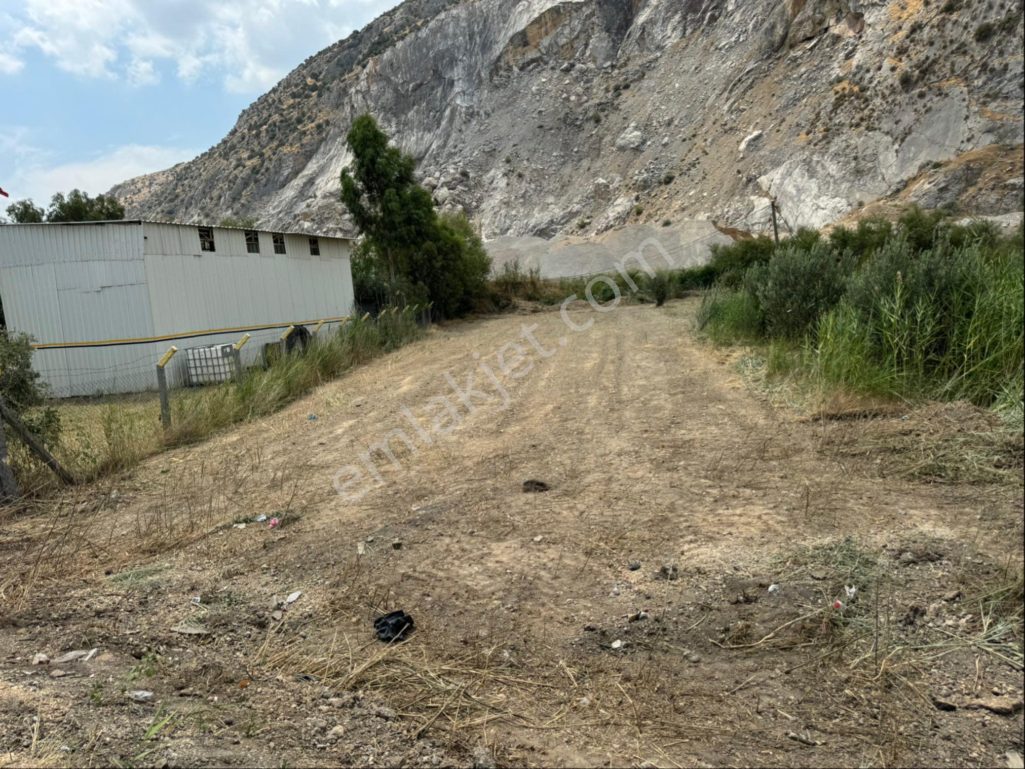 Manisa | Turgutlu Yoluna Sıfır Satılık Arazimiz - Görsel 3
